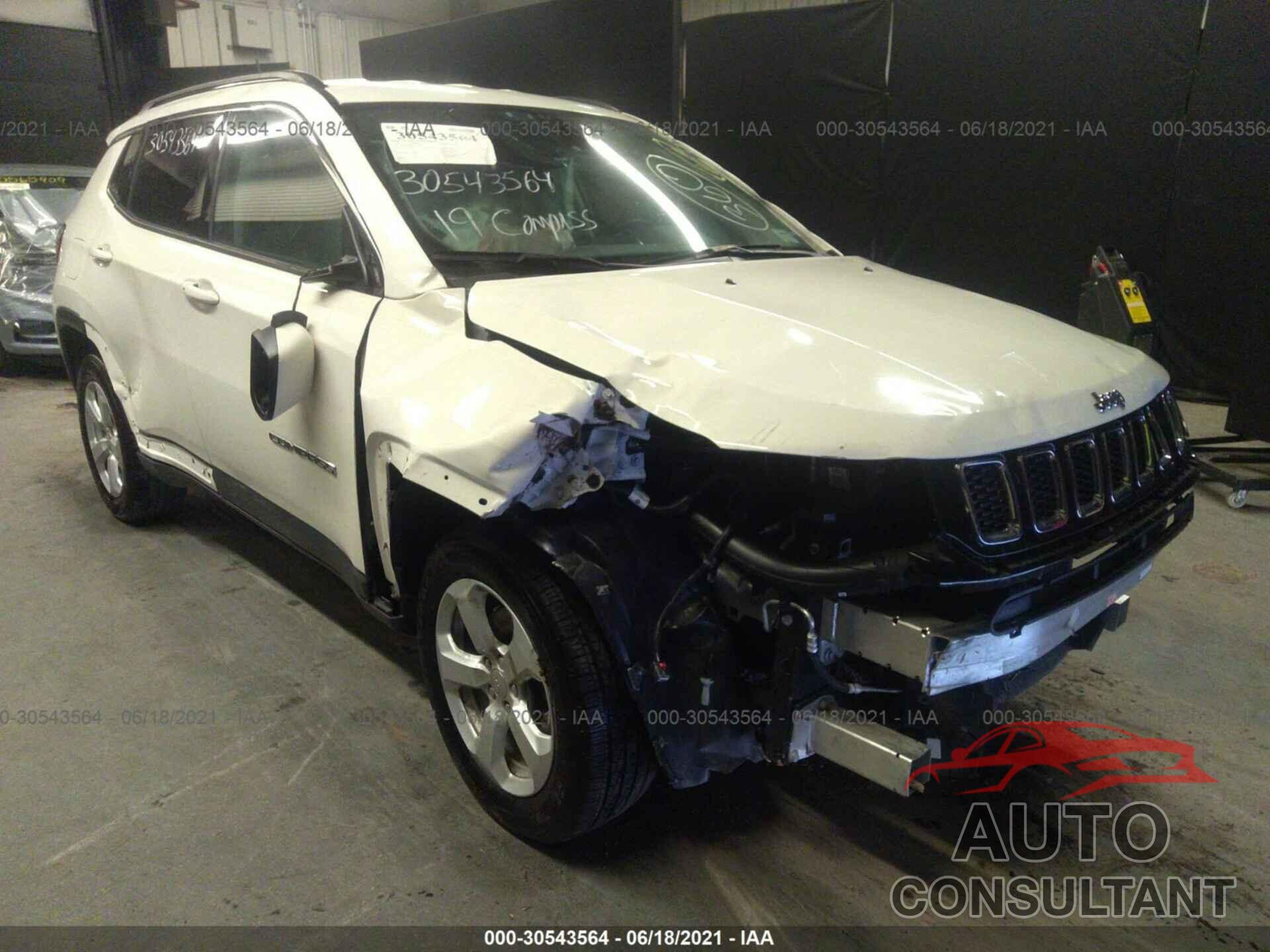 JEEP COMPASS 2019 - 3C4NJDBB6KT652913