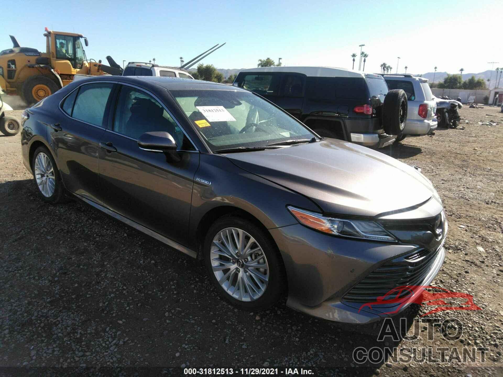 TOYOTA CAMRY 2018 - 4T1B21HK8JU506793