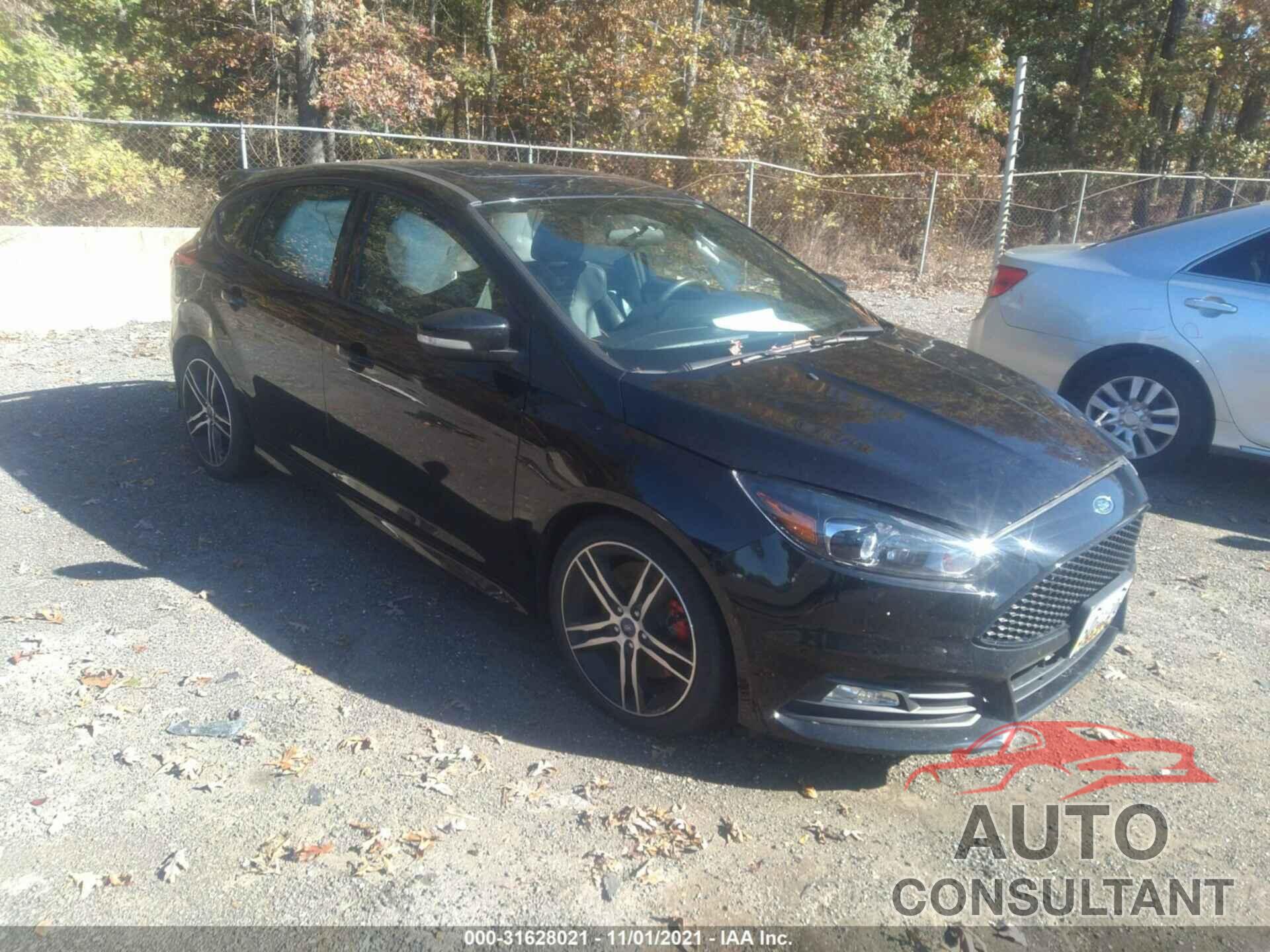 FORD FOCUS 2018 - 1FADP3L95JL202248