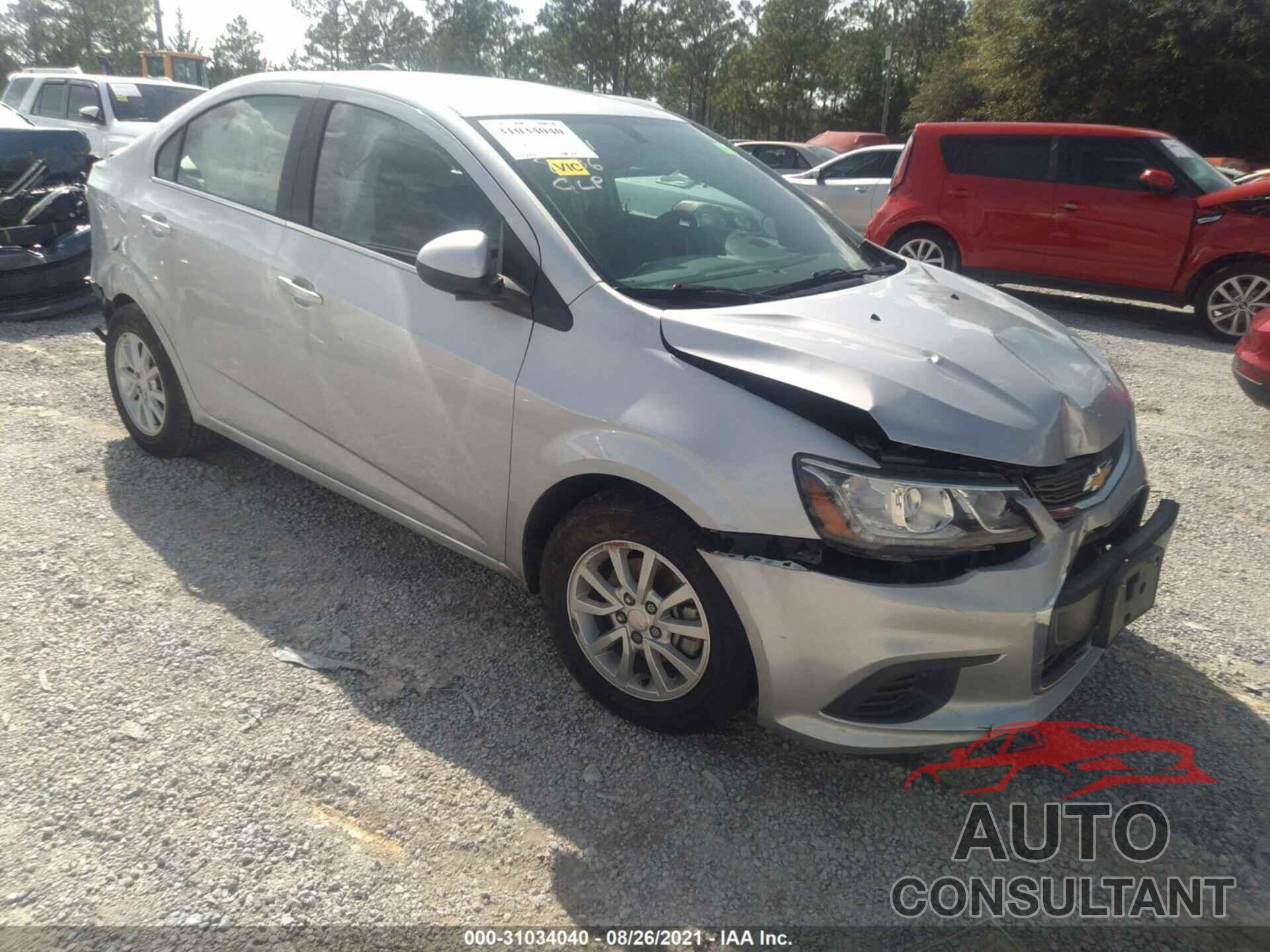 CHEVROLET SONIC 2017 - 1G1JD5SH7H4108136
