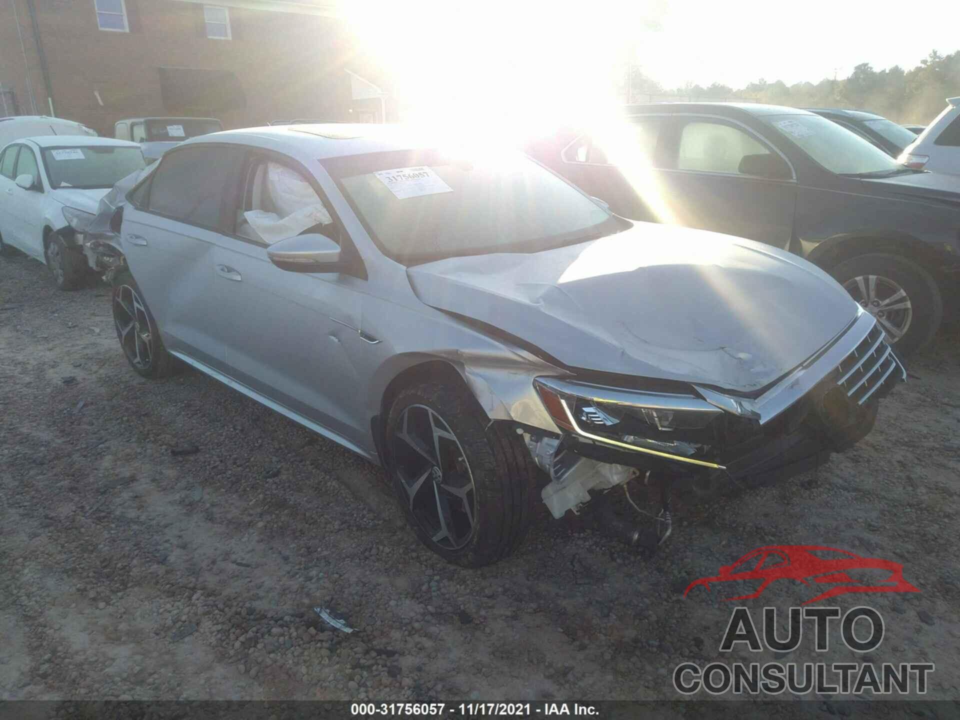 VOLKSWAGEN PASSAT 2020 - 1VWMA7A35LC004755