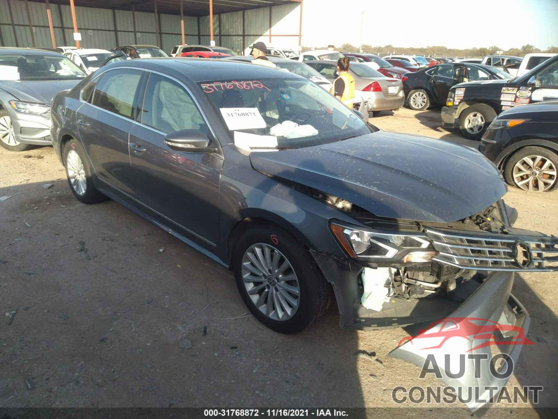 VOLKSWAGEN PASSAT 2017 - 1VWBT7A39HC012771