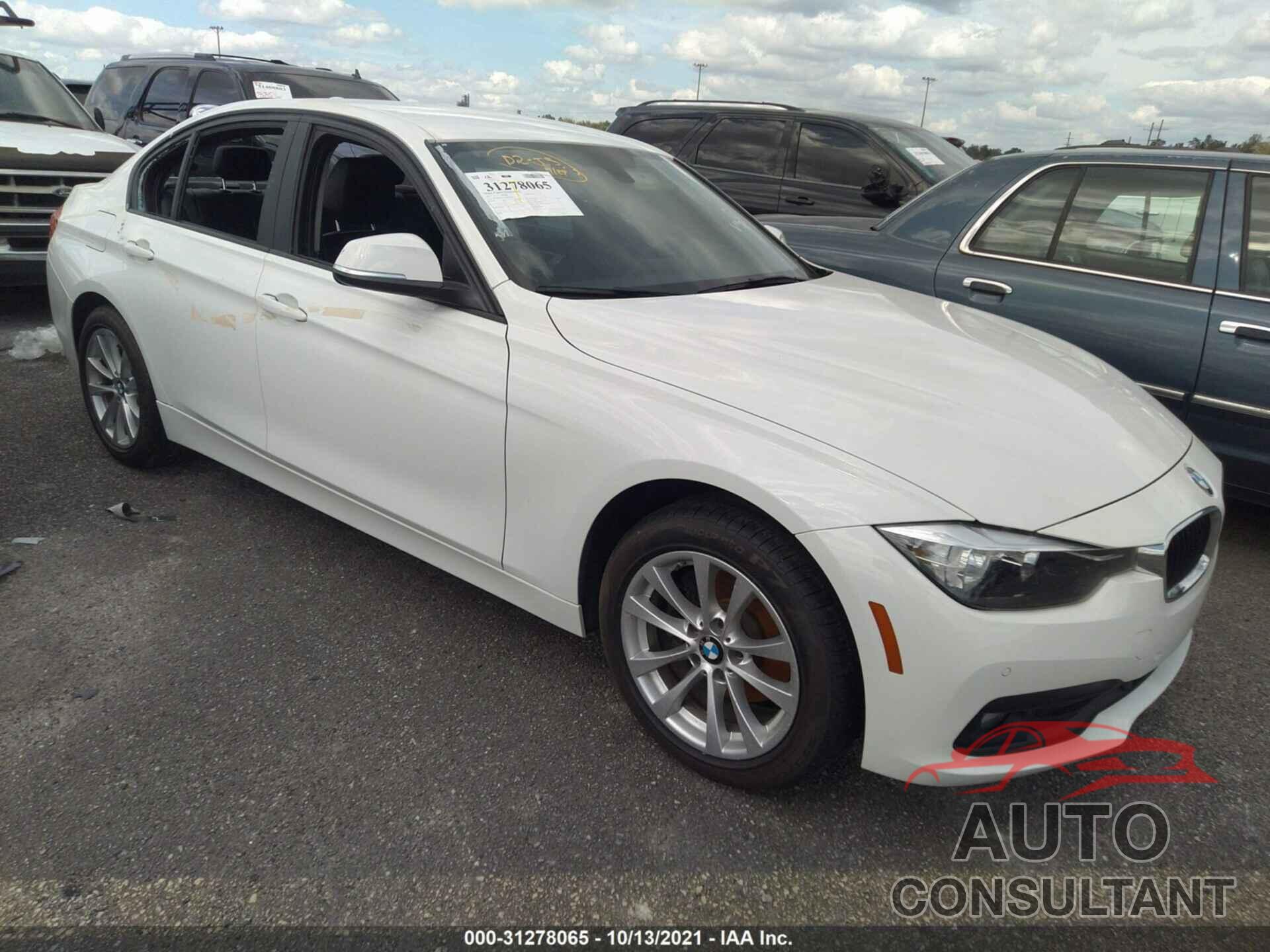 BMW 3 SERIES 2017 - WBA8E1G55HNU14169
