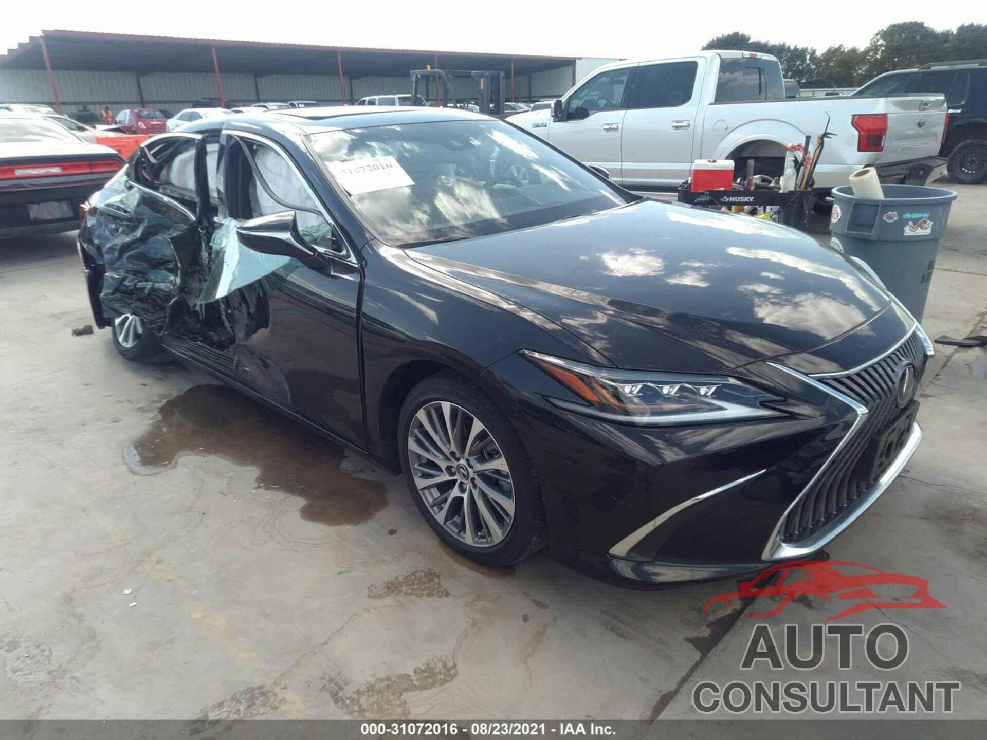 LEXUS ES 2019 - 58ABZ1B16KU026788