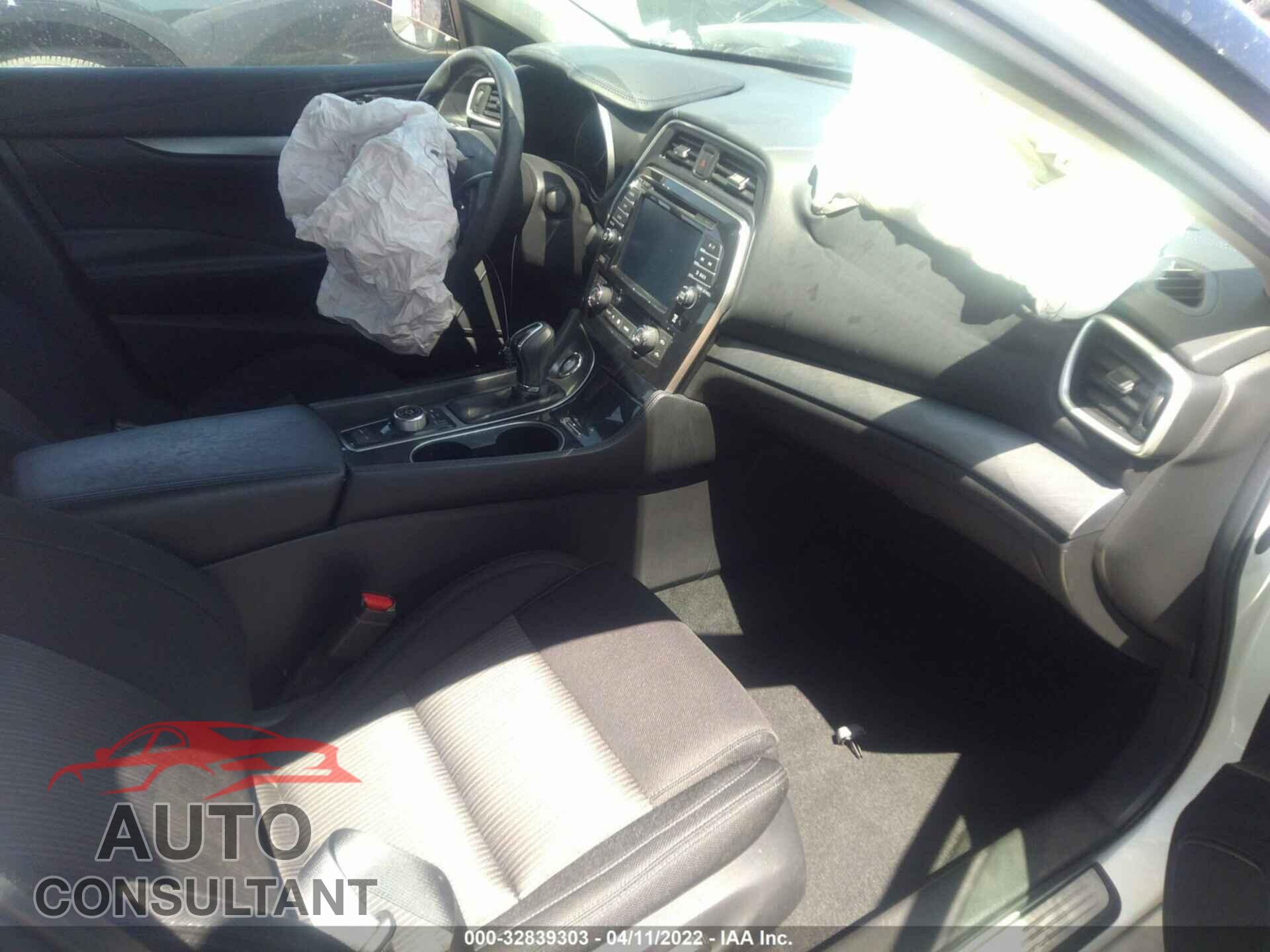 NISSAN MAXIMA 2017 - 1N4AA6AP9HC432313