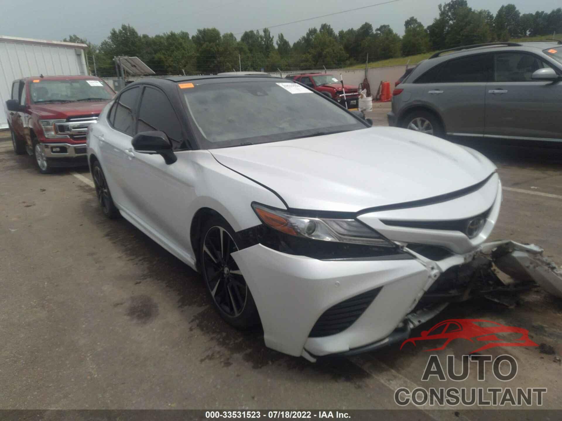 TOYOTA CAMRY 2018 - 4T1BZ1HK2JU021500