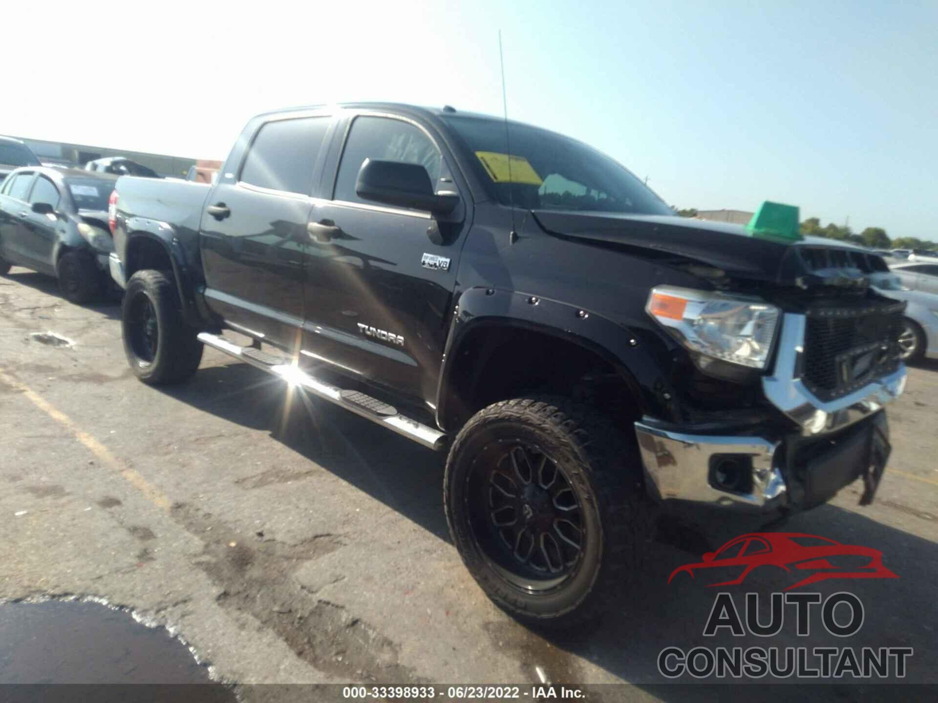 TOYOTA TUNDRA 4WD 2017 - 5TFDW5F19HX644712