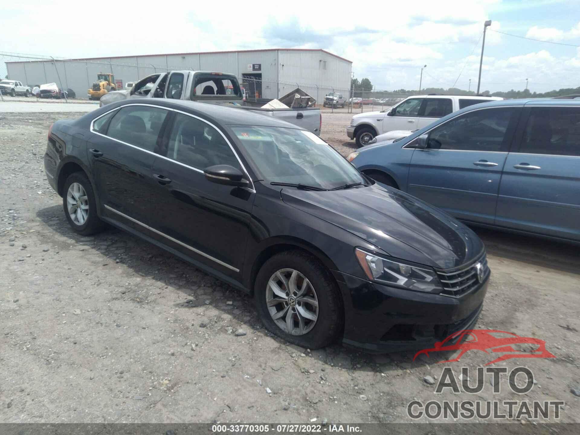 VOLKSWAGEN PASSAT 2016 - 1VWAT7A30GC067457