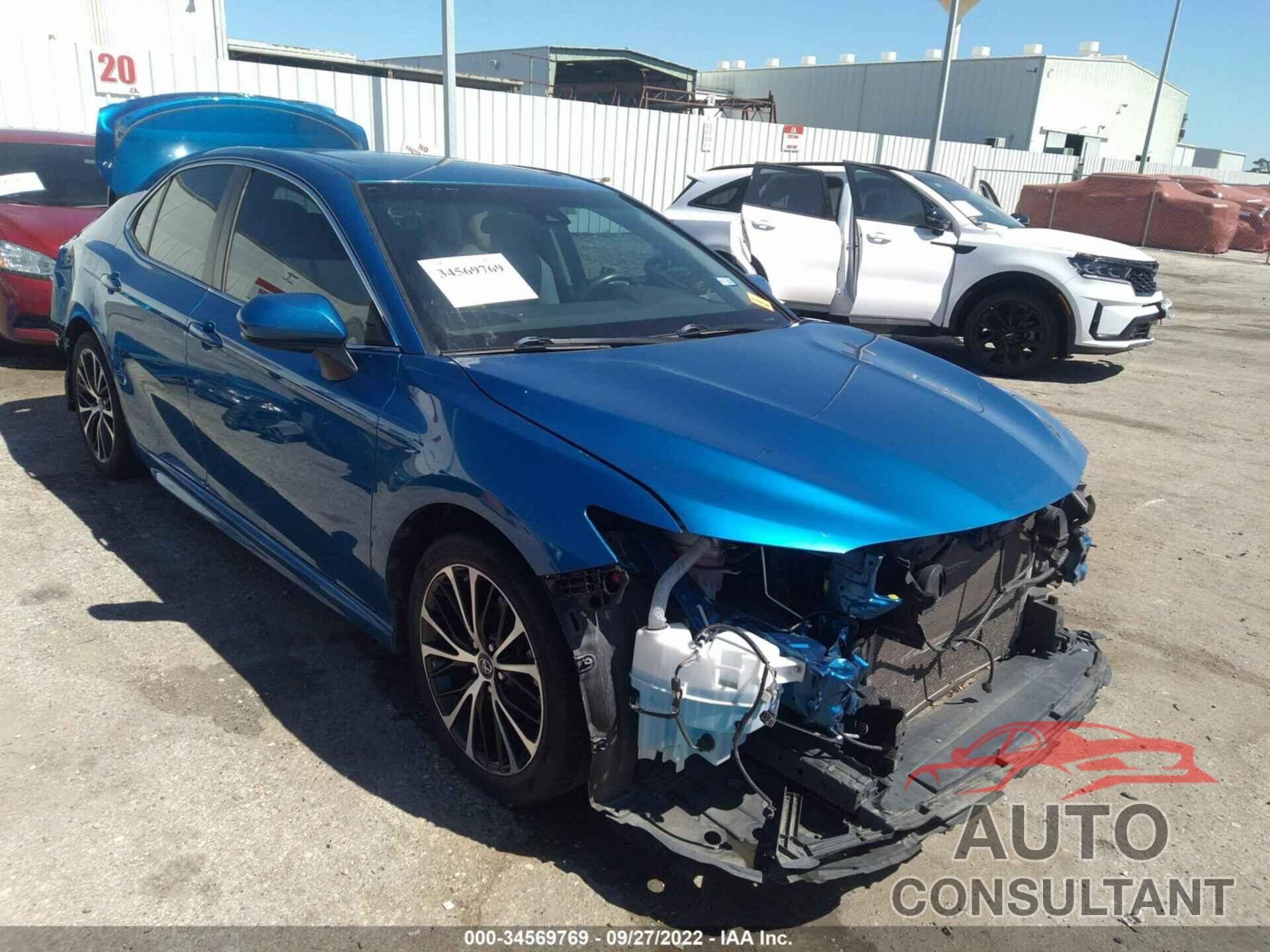 TOYOTA CAMRY 2018 - 4T1B11HK7JU105965