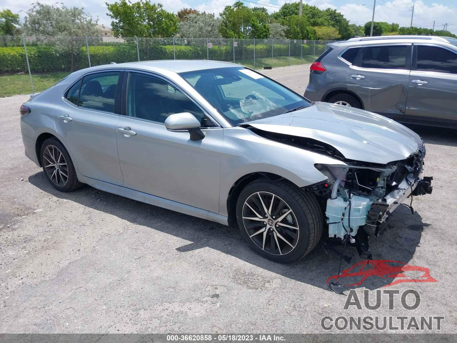 TOYOTA CAMRY 2023 - 4T1G11AK5PU095235