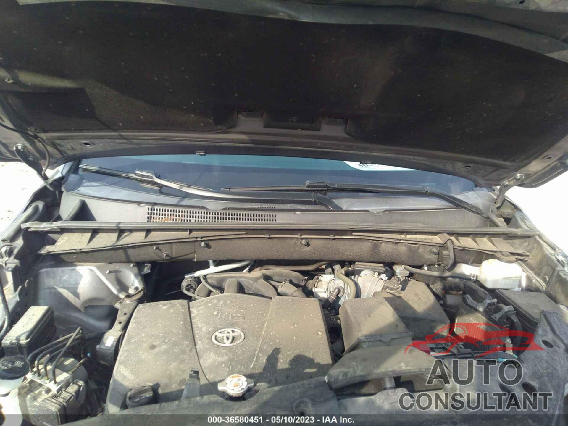 TOYOTA HIGHLANDER 2018 - 5TDBZRFH6JS848172