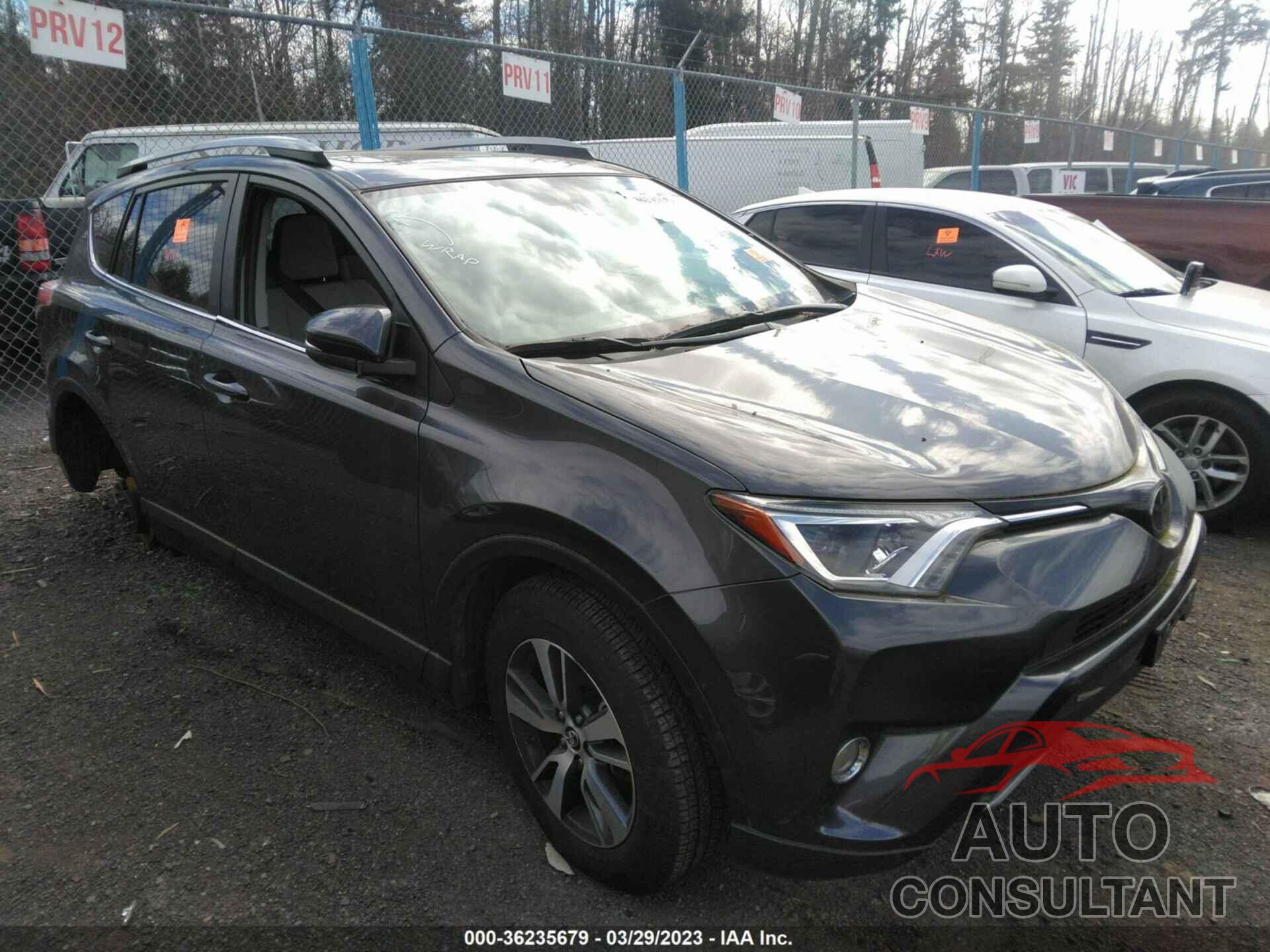 TOYOTA RAV4 2018 - JTMRFREVXJJ192540