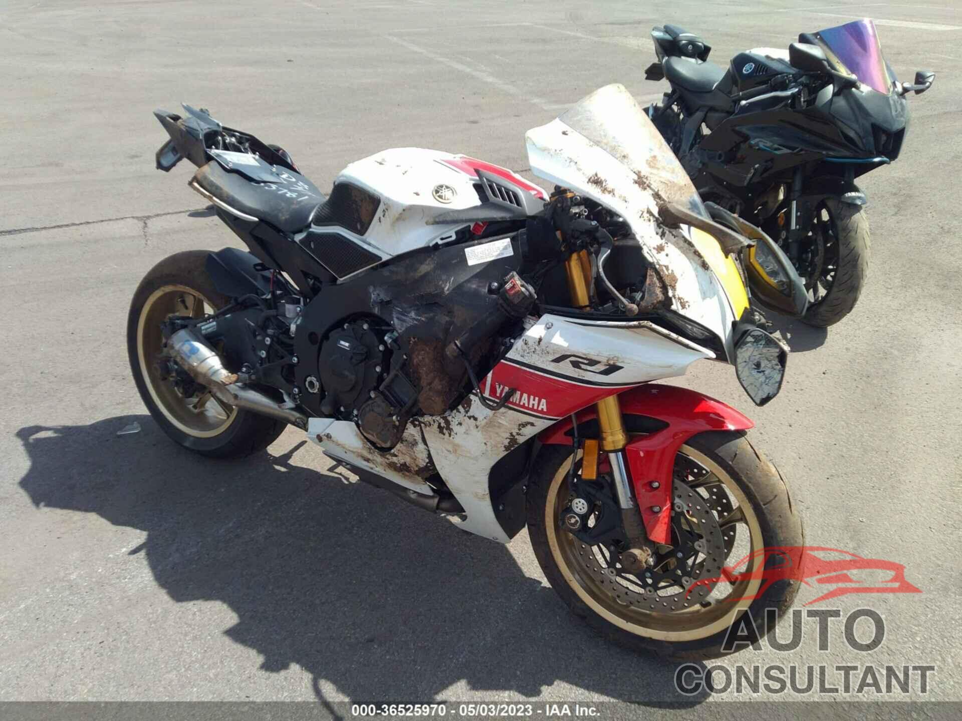YAMAHA YZFR1 2022 - JYARN66E0NA002570