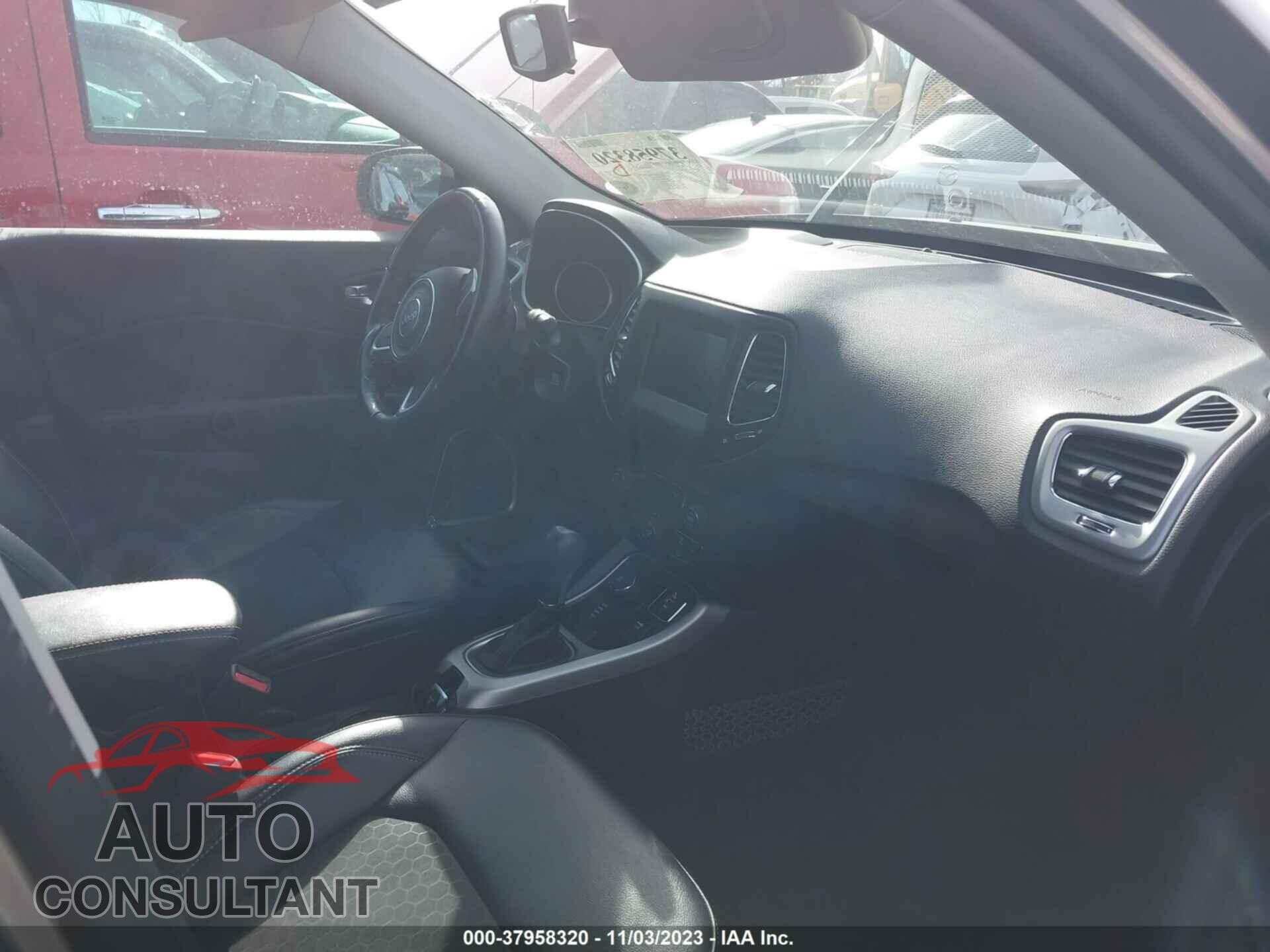 JEEP COMPASS 2020 - 3C4NJDBB2LT148621