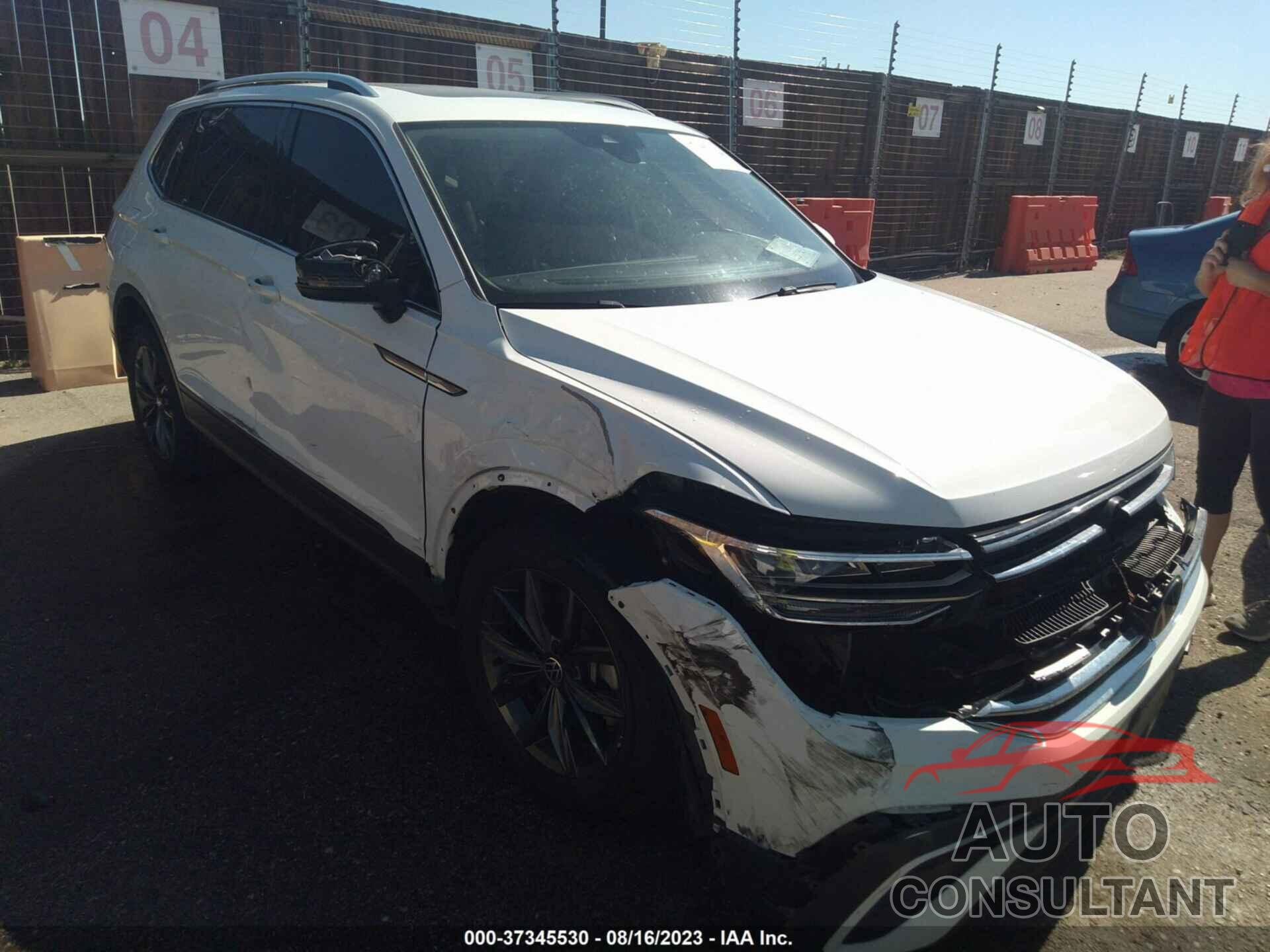 VOLKSWAGEN TIGUAN 2022 - 3VV2B7AX3NM115799