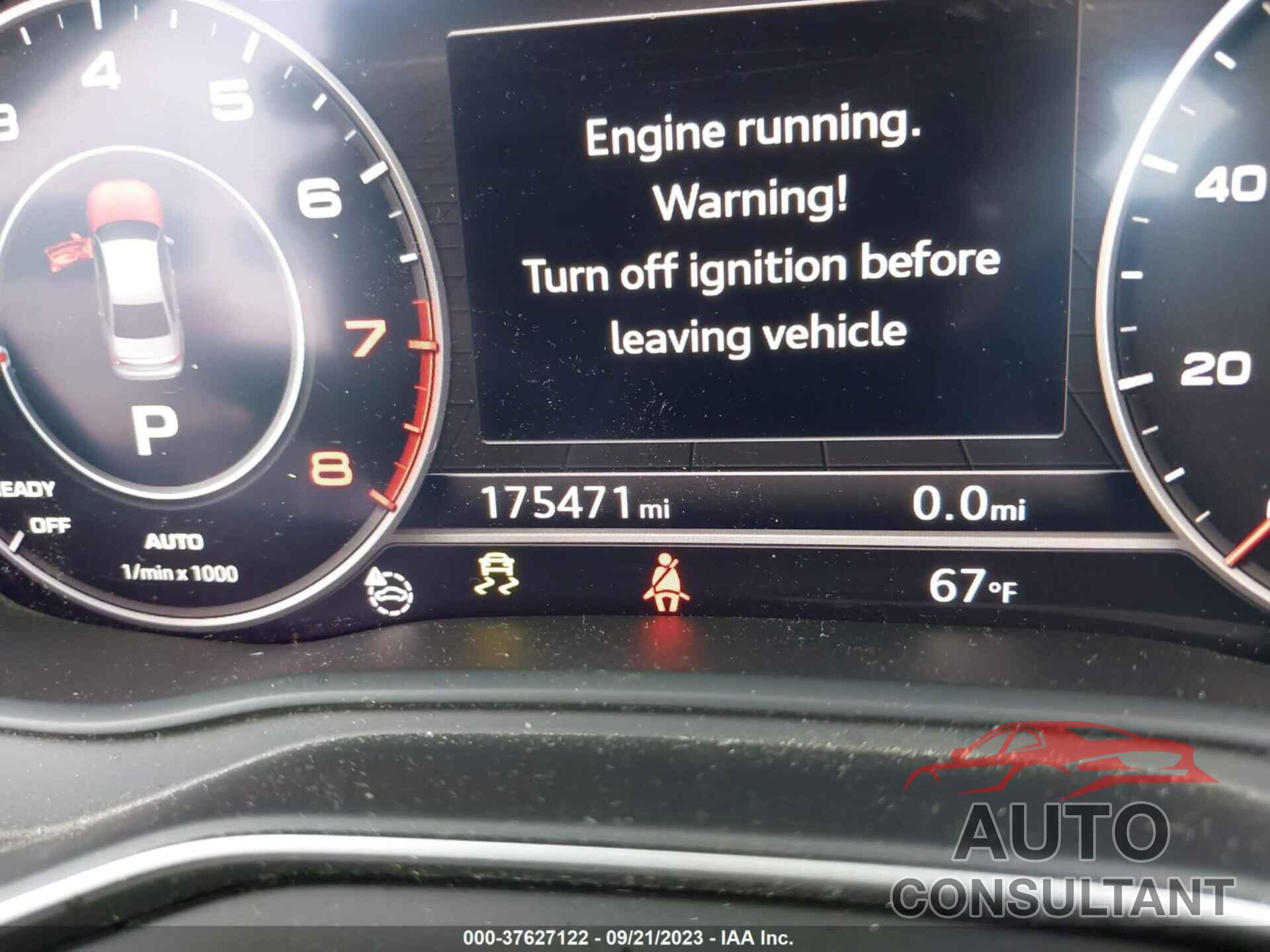 AUDI A4 2017 - WAUDNAF44HN045148