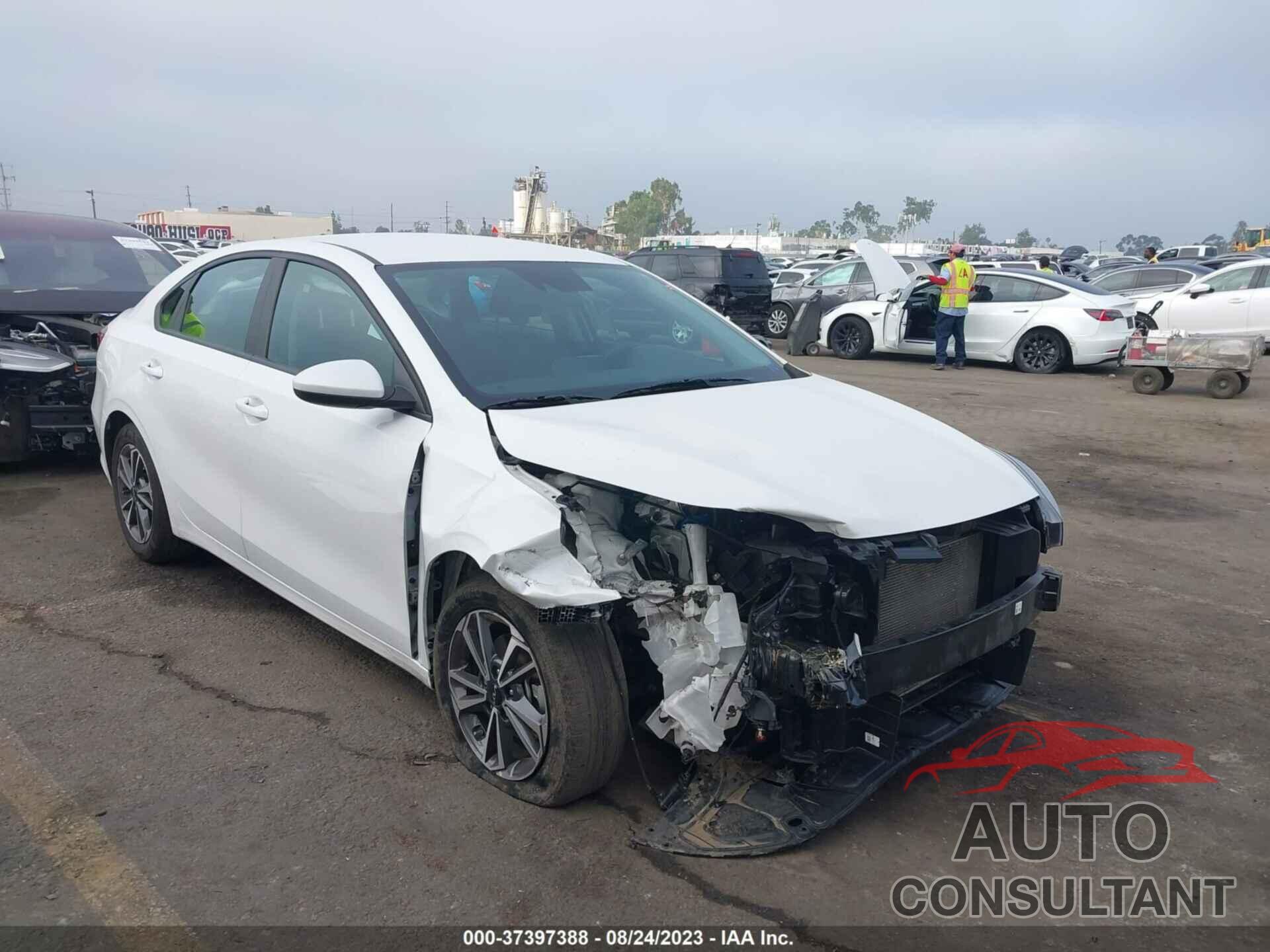 KIA FORTE 2023 - 3KPF24AD7PE560726