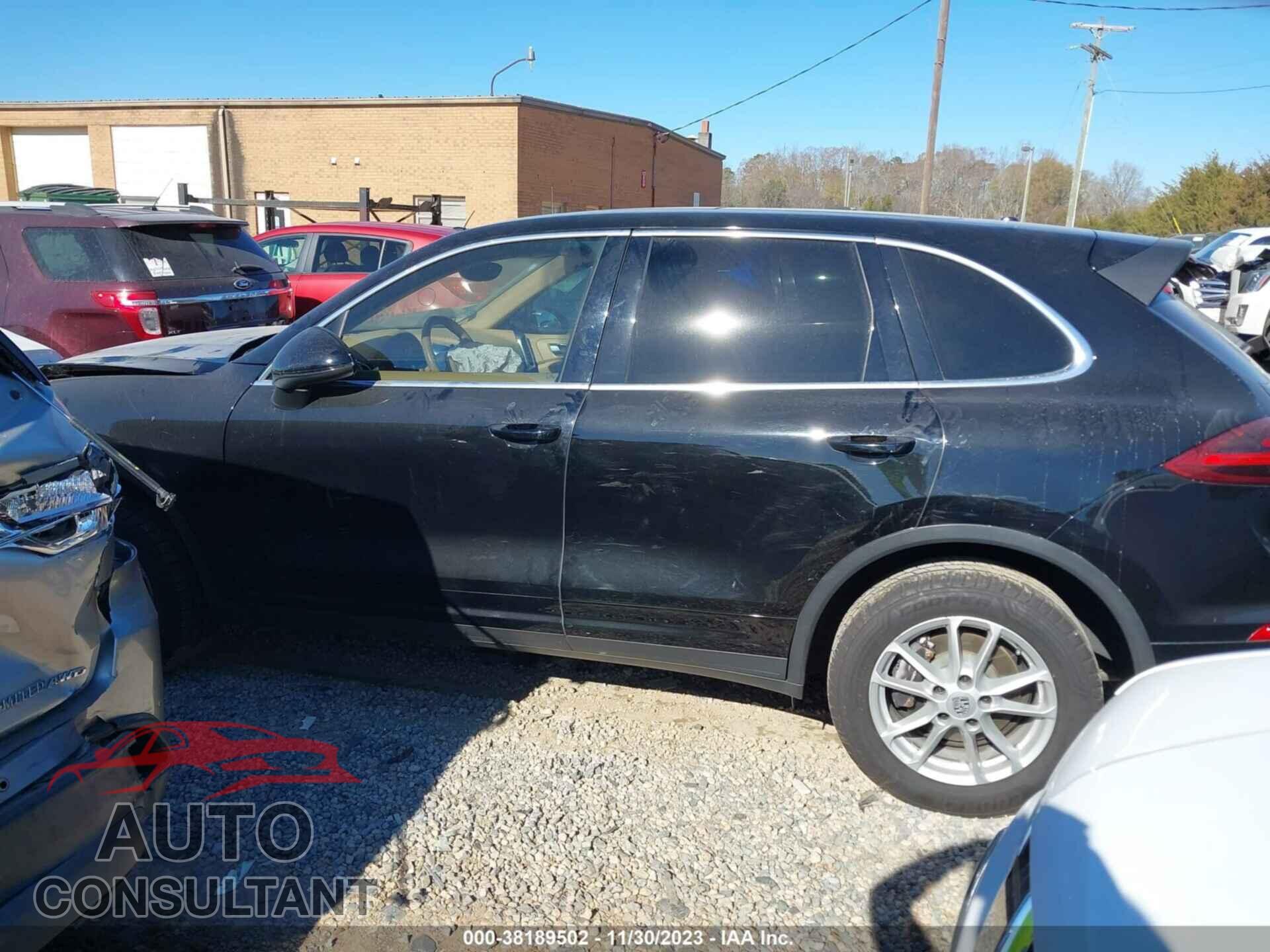PORSCHE CAYENNE 2017 - WP1AA2A27HKA89478