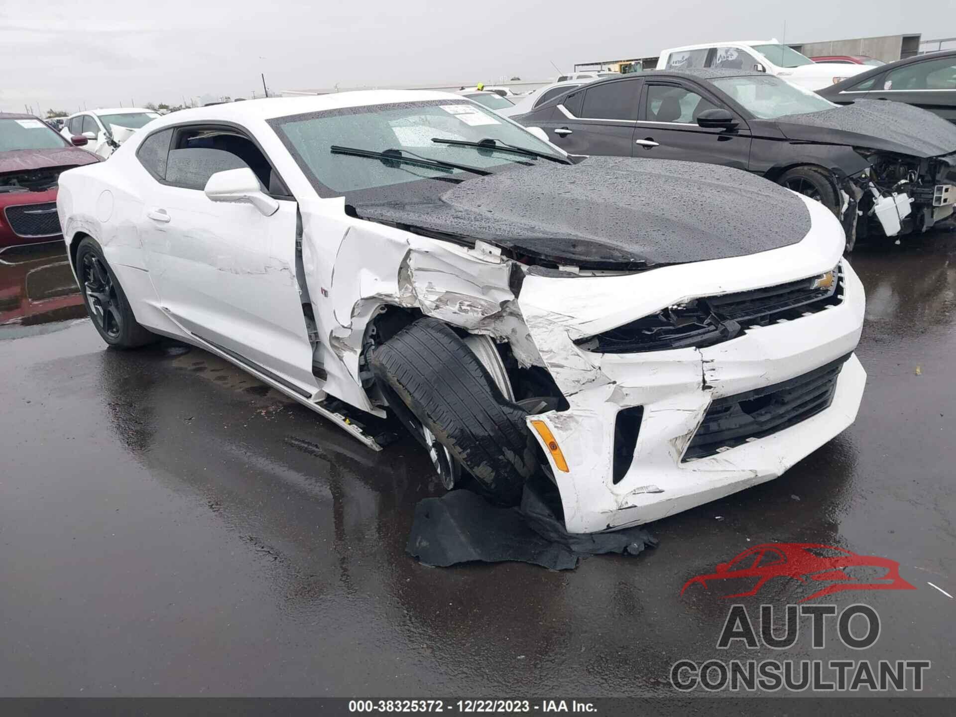 CHEVROLET CAMARO 2018 - 1G1FB1RX9J0152234