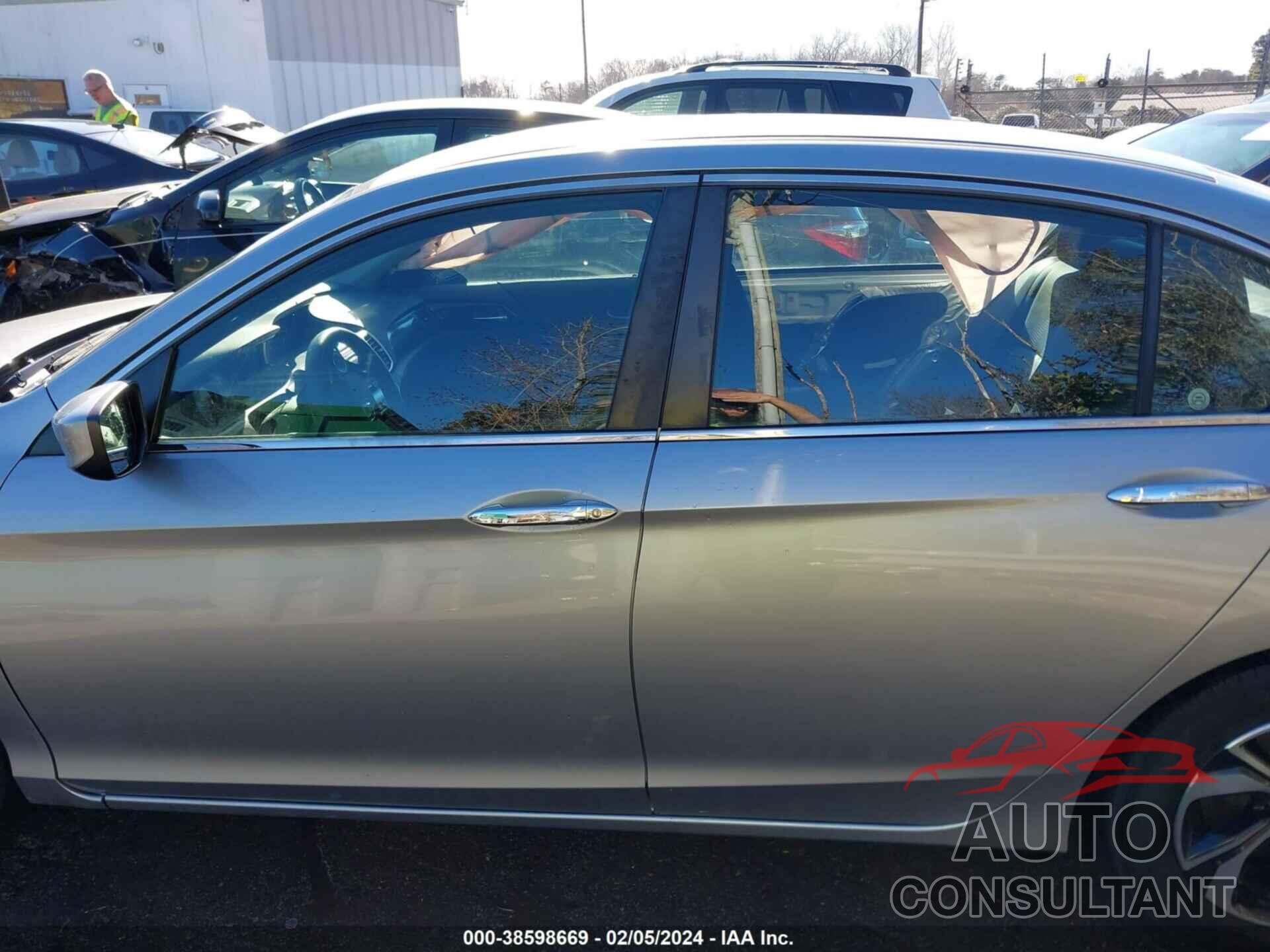 HONDA ACCORD 2017 - 1HGCR2F38HA177225