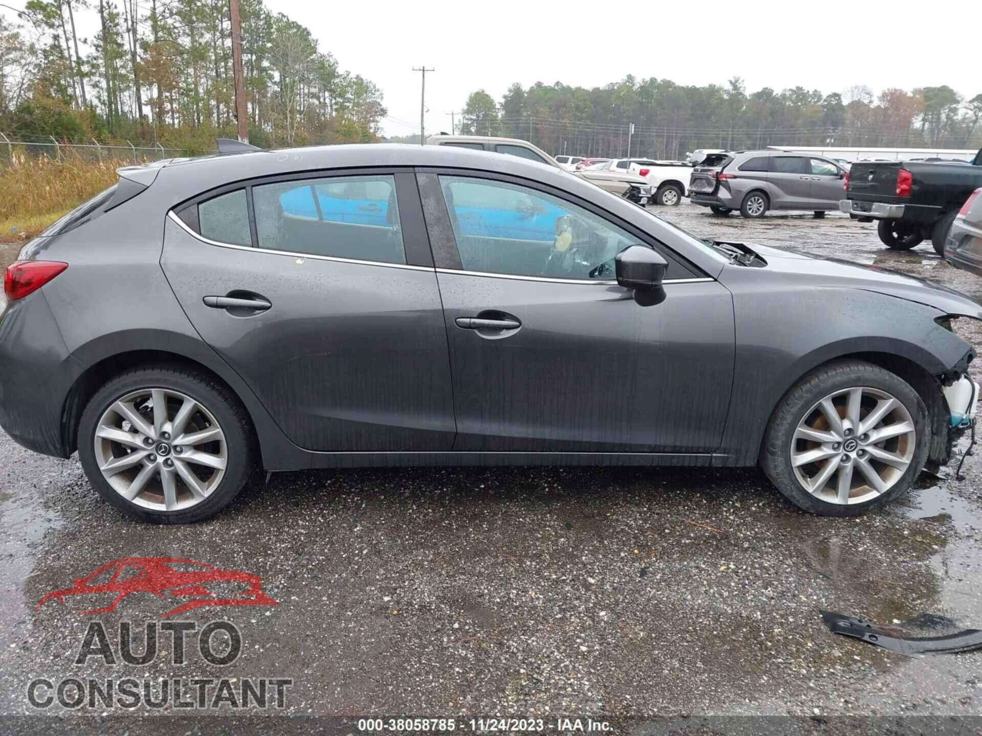 MAZDA MAZDA3 2017 - JM1BN1M39H1111978