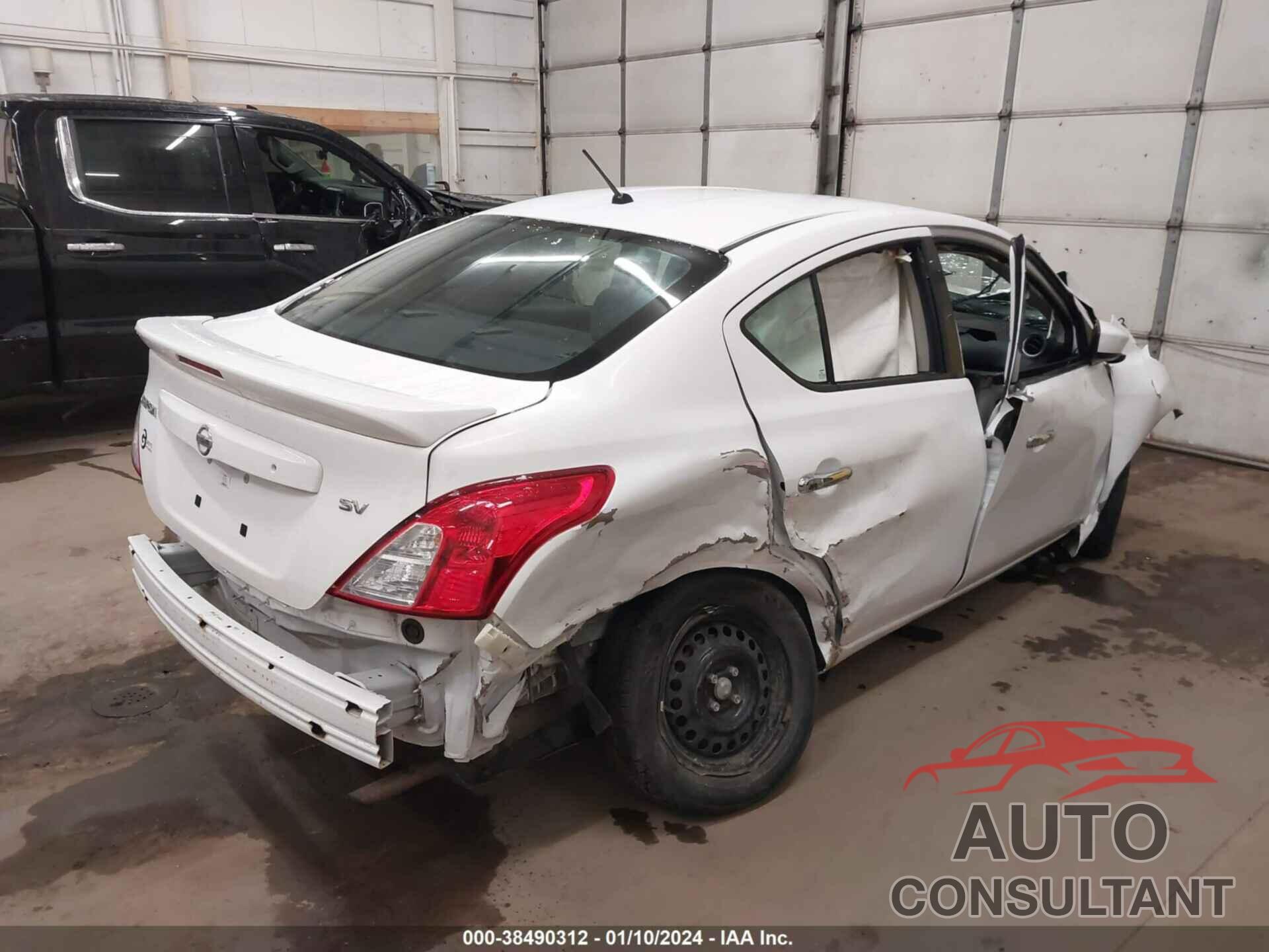 NISSAN VERSA 2018 - 3N1CN7AP7JL882729