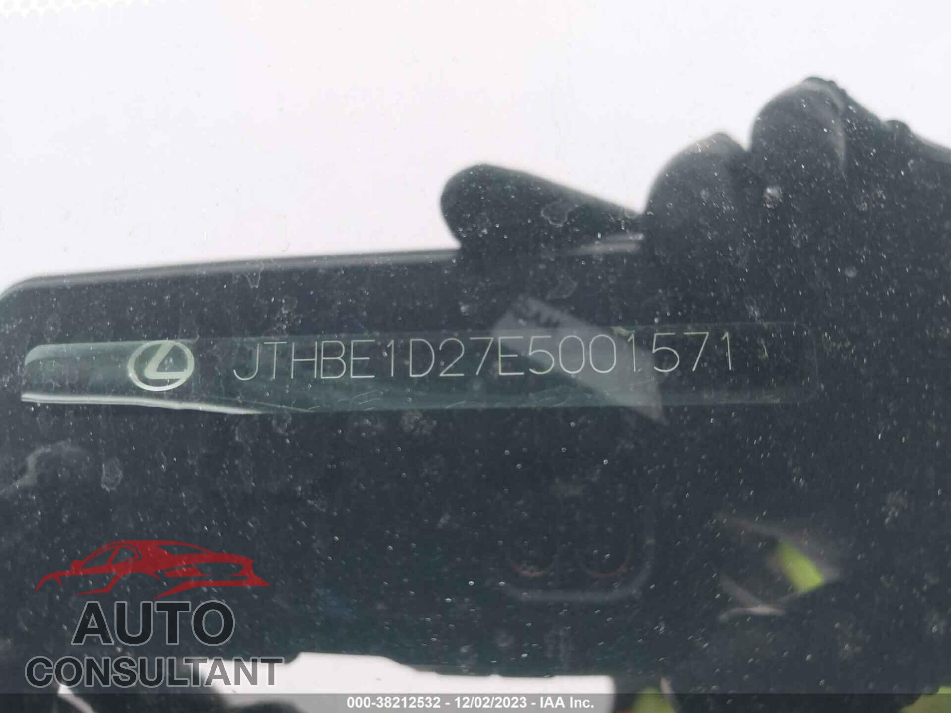 LEXUS IS 2014 - JTHBE1D27E5001571