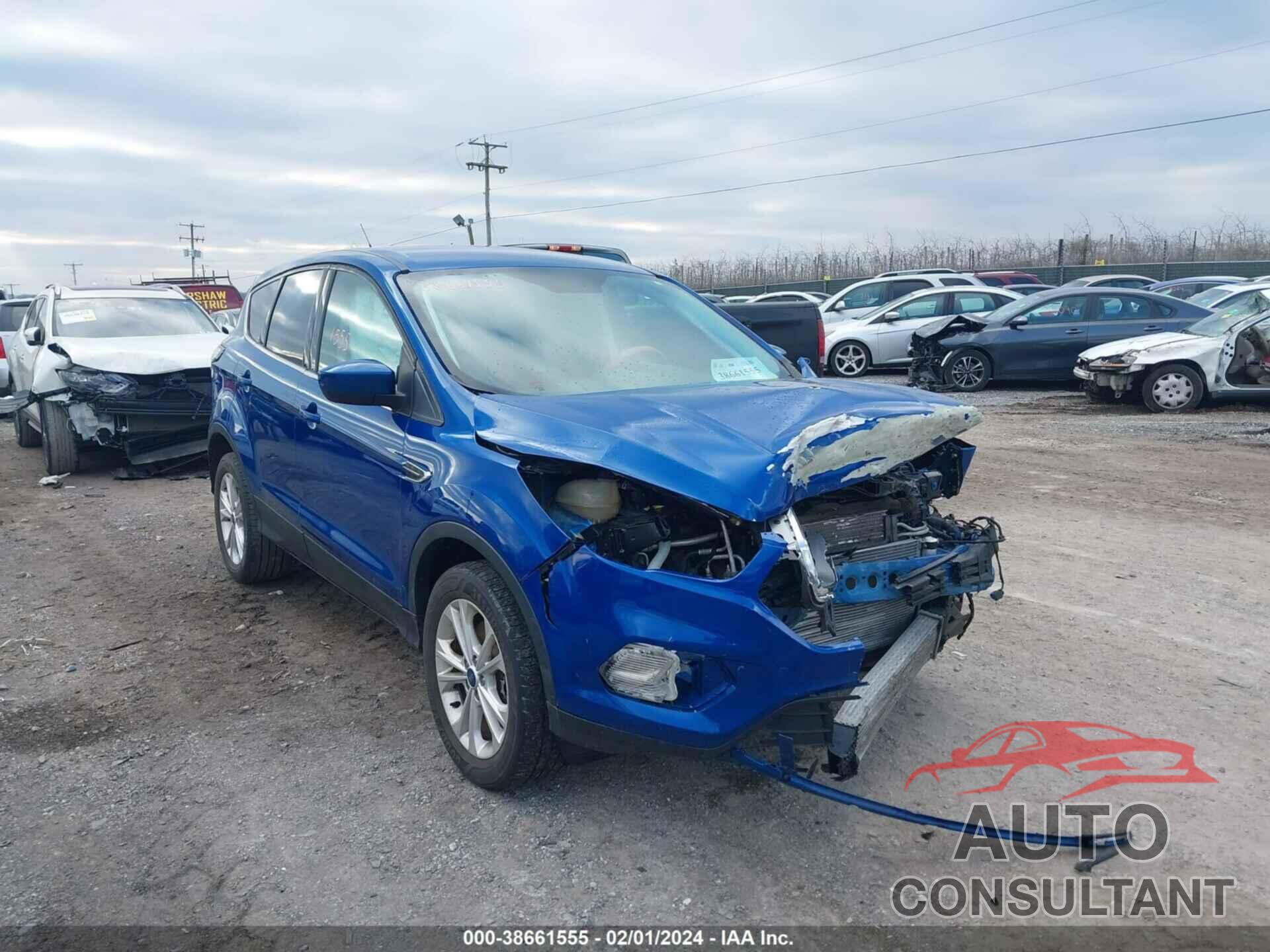 FORD ESCAPE 2017 - 1FMCU9G95HUE36370