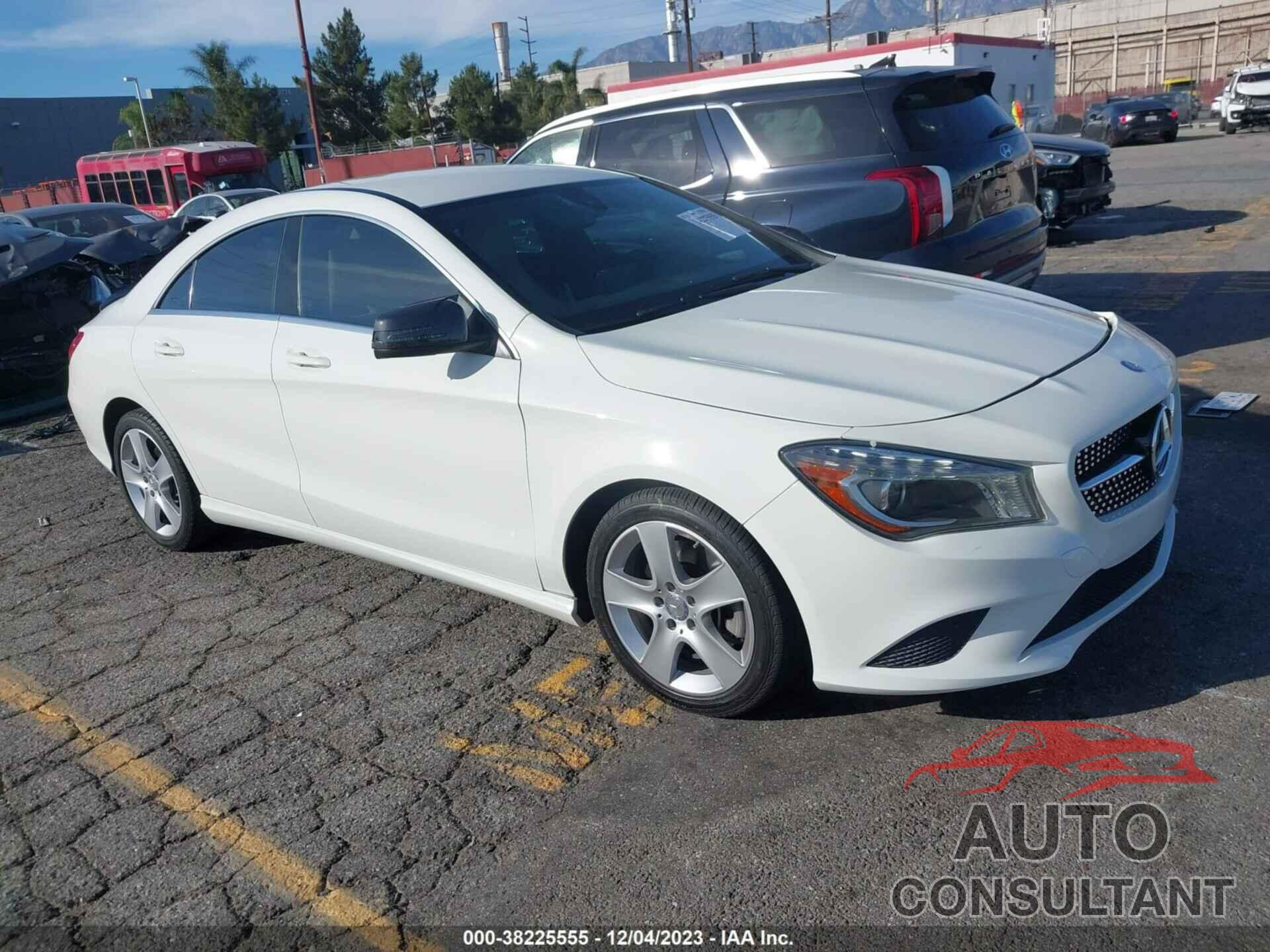 MERCEDES-BENZ CLA 250 2015 - WDDSJ4EB9FN169359