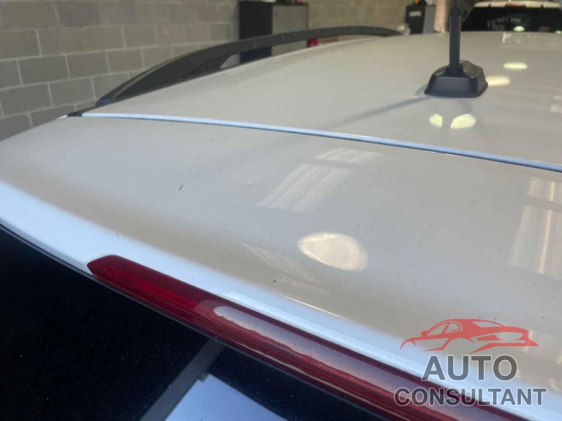 FORD ESCAPE 2018 - 1FMCU9GD5JUC20643