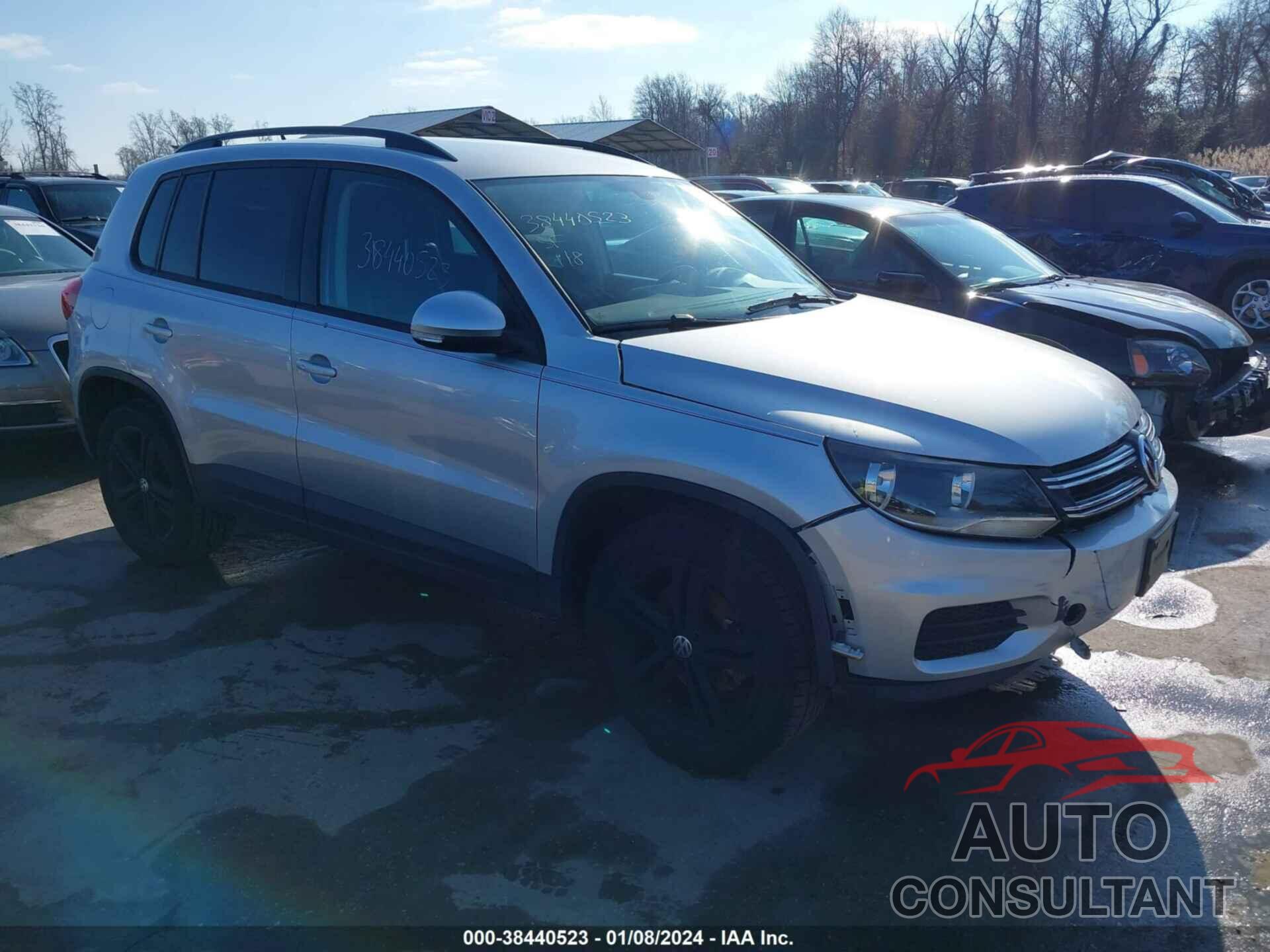 VOLKSWAGEN TIGUAN 2016 - WVGBV7AX7GW582731