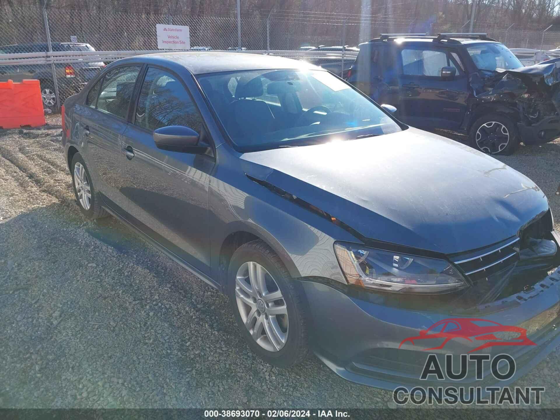 VOLKSWAGEN JETTA 2018 - 3VW2B7AJ1JM261054