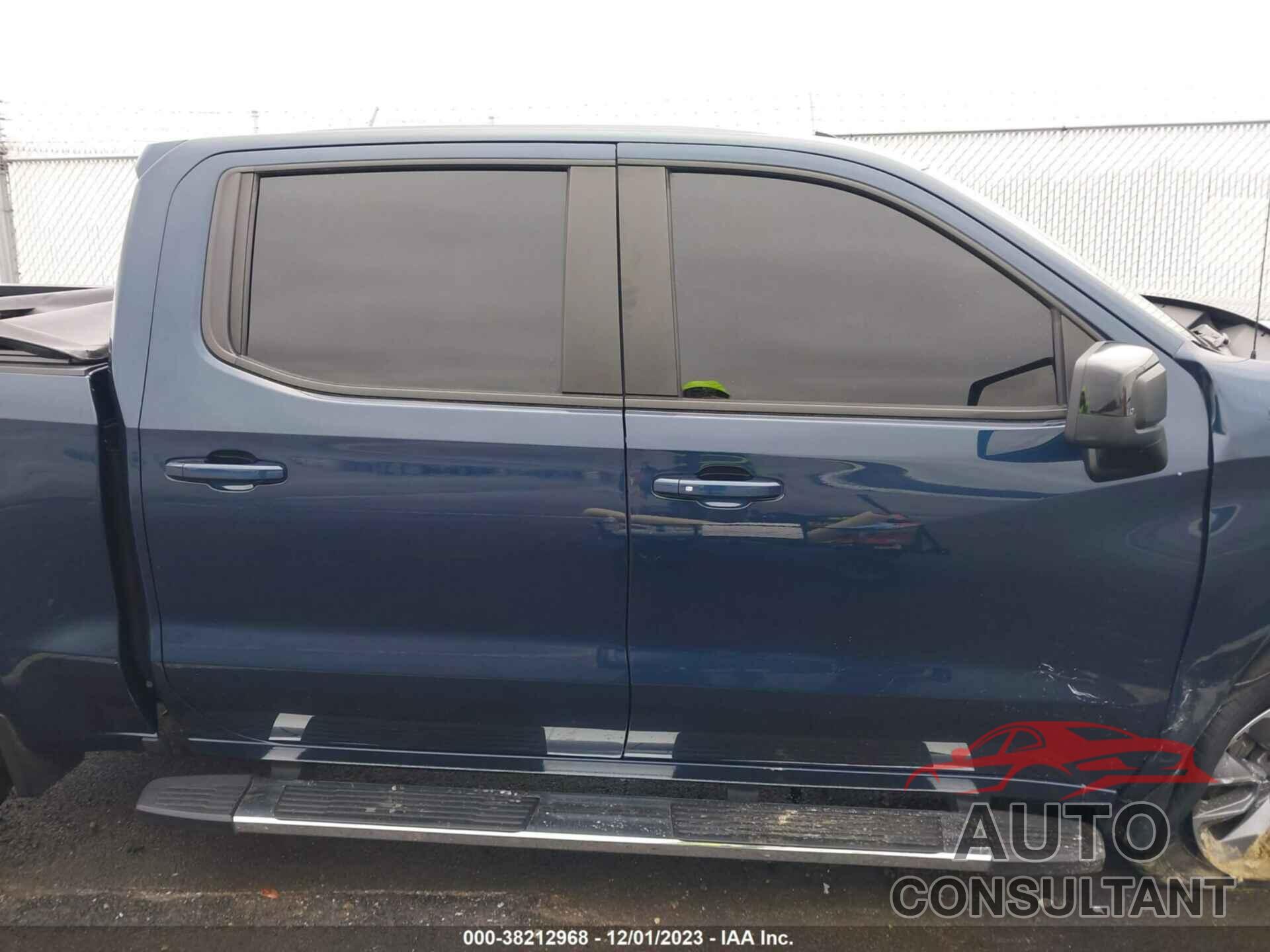 CHEVROLET SILVERADO 1500 2020 - 1GCUYEED1LZ337912