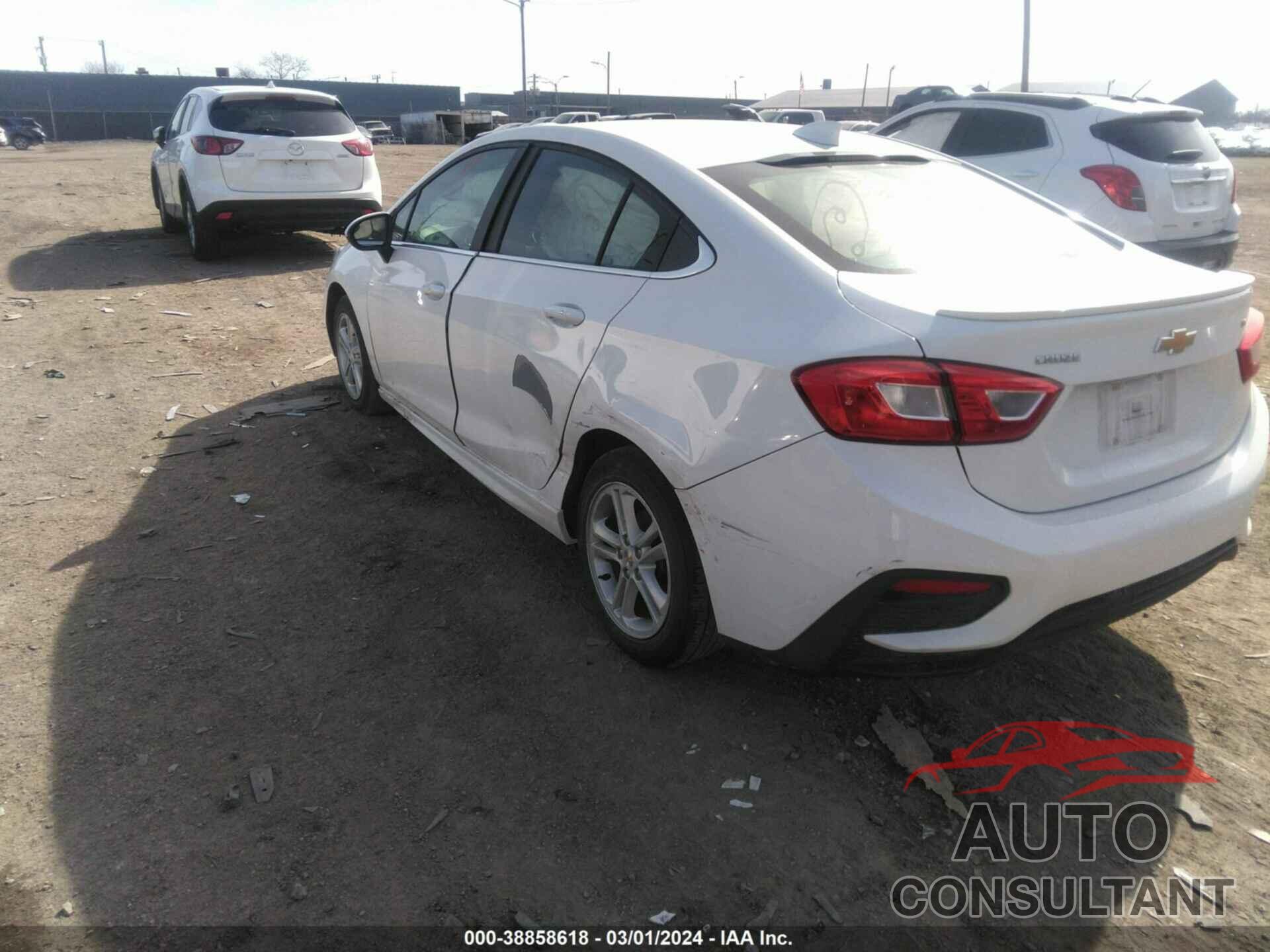 CHEVROLET CRUZE 2018 - 1G1BE5SM2J7203772