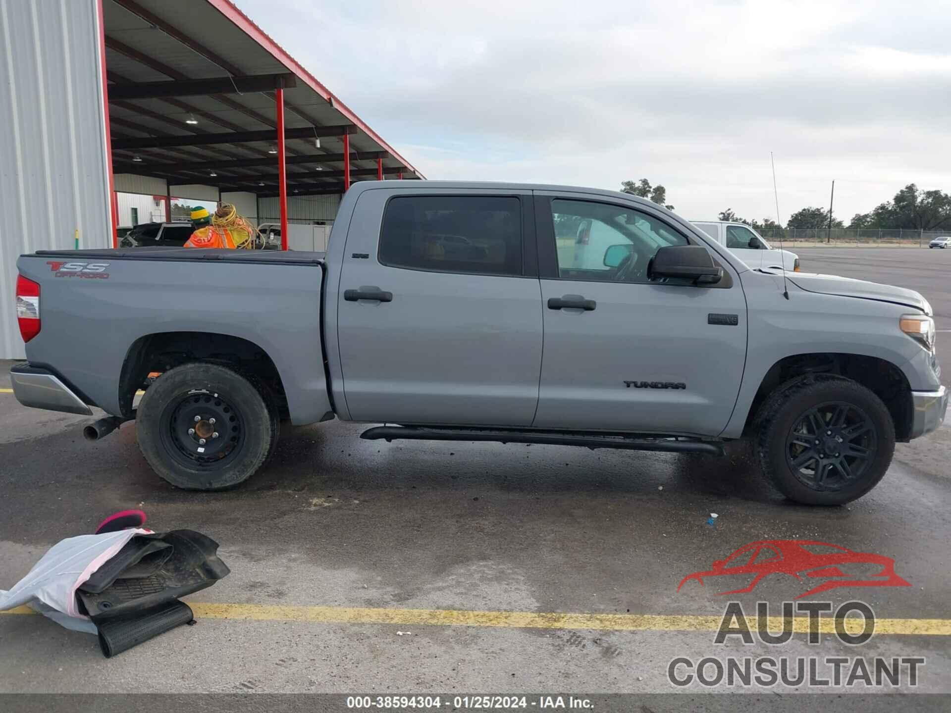 TOYOTA TUNDRA 2019 - 5TFDW5F18KX849798