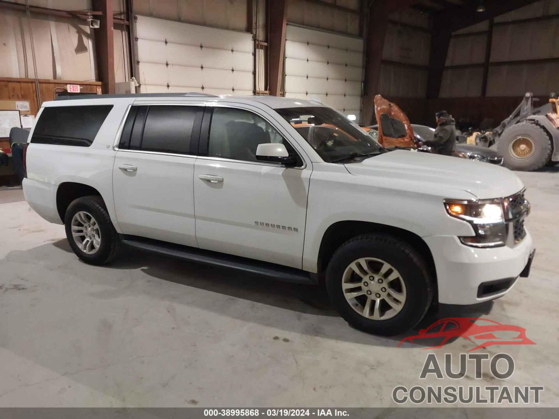 CHEVROLET SUBURBAN 2019 - 1GNSKHKC8KR333657