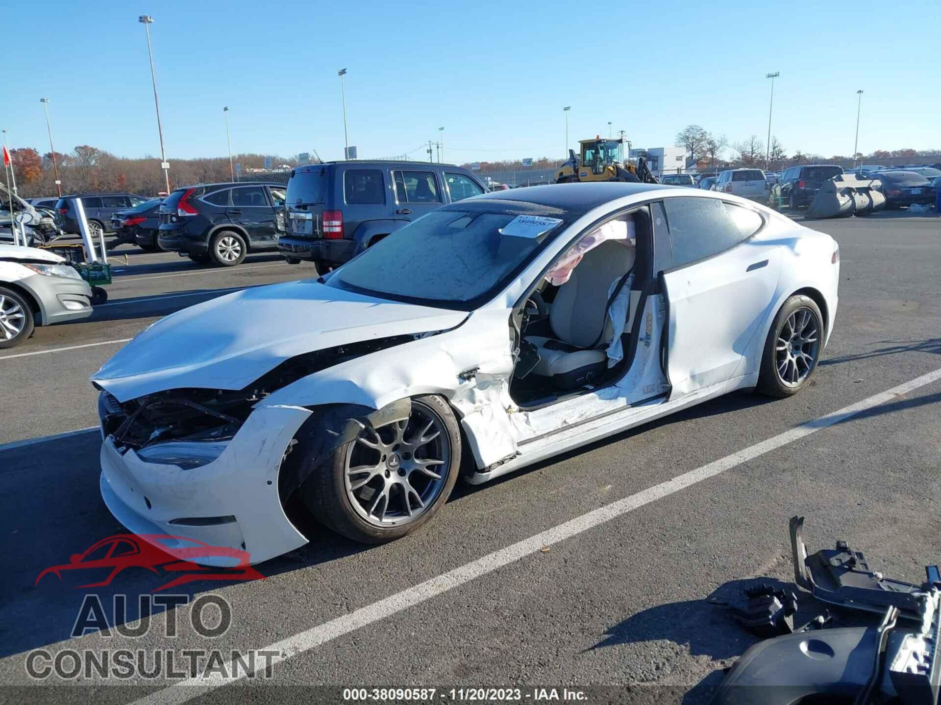 TESLA MODEL S 2021 - 5YJSA1E5XMF439309