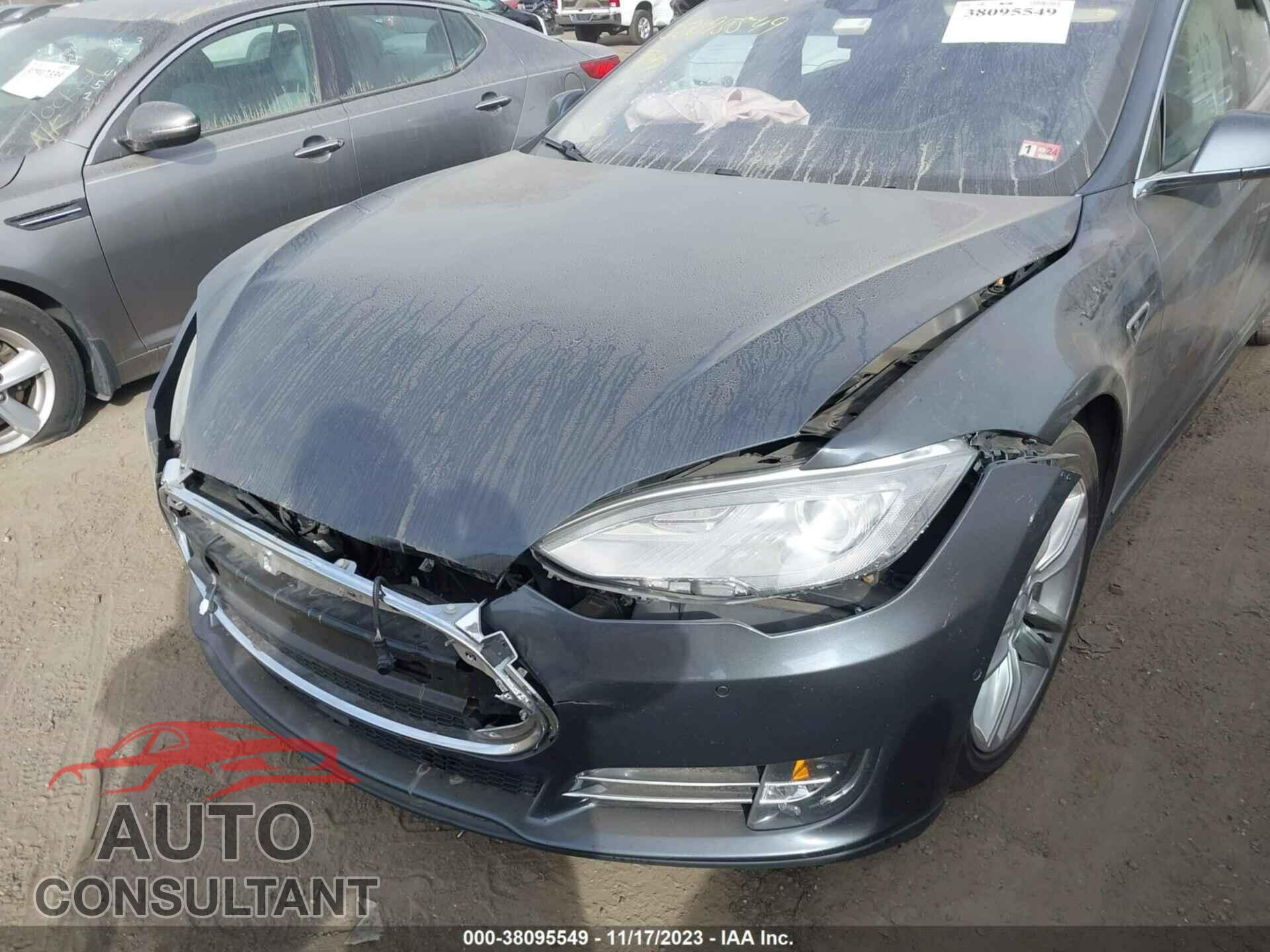 TESLA MODEL S 2015 - 5YJSA1E29FF118824