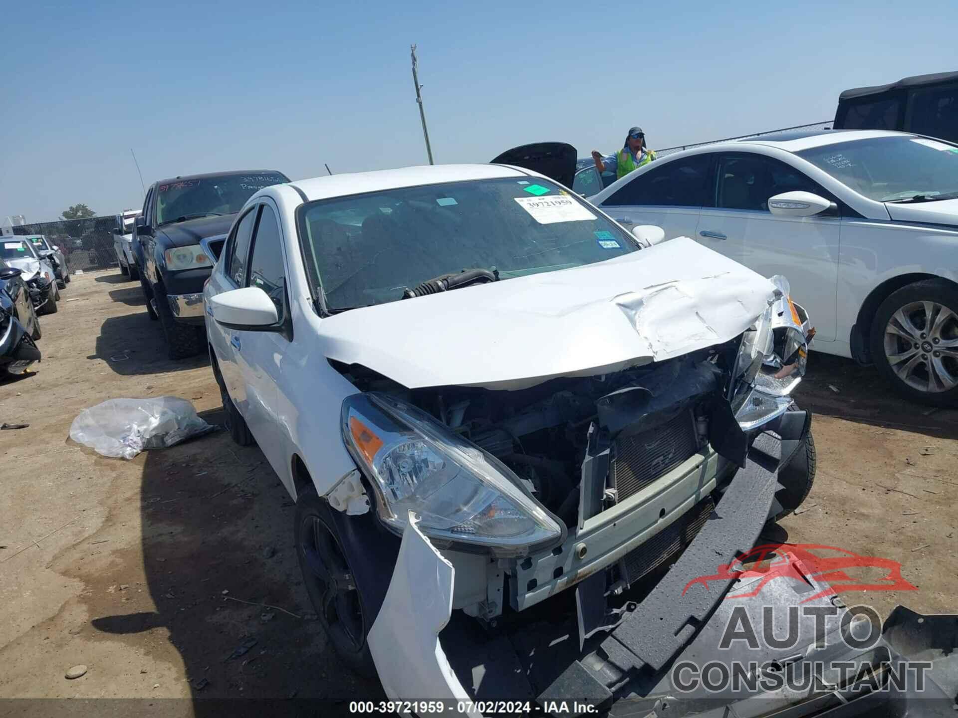 NISSAN VERSA 2019 - 3N1CN7AP0KL879706