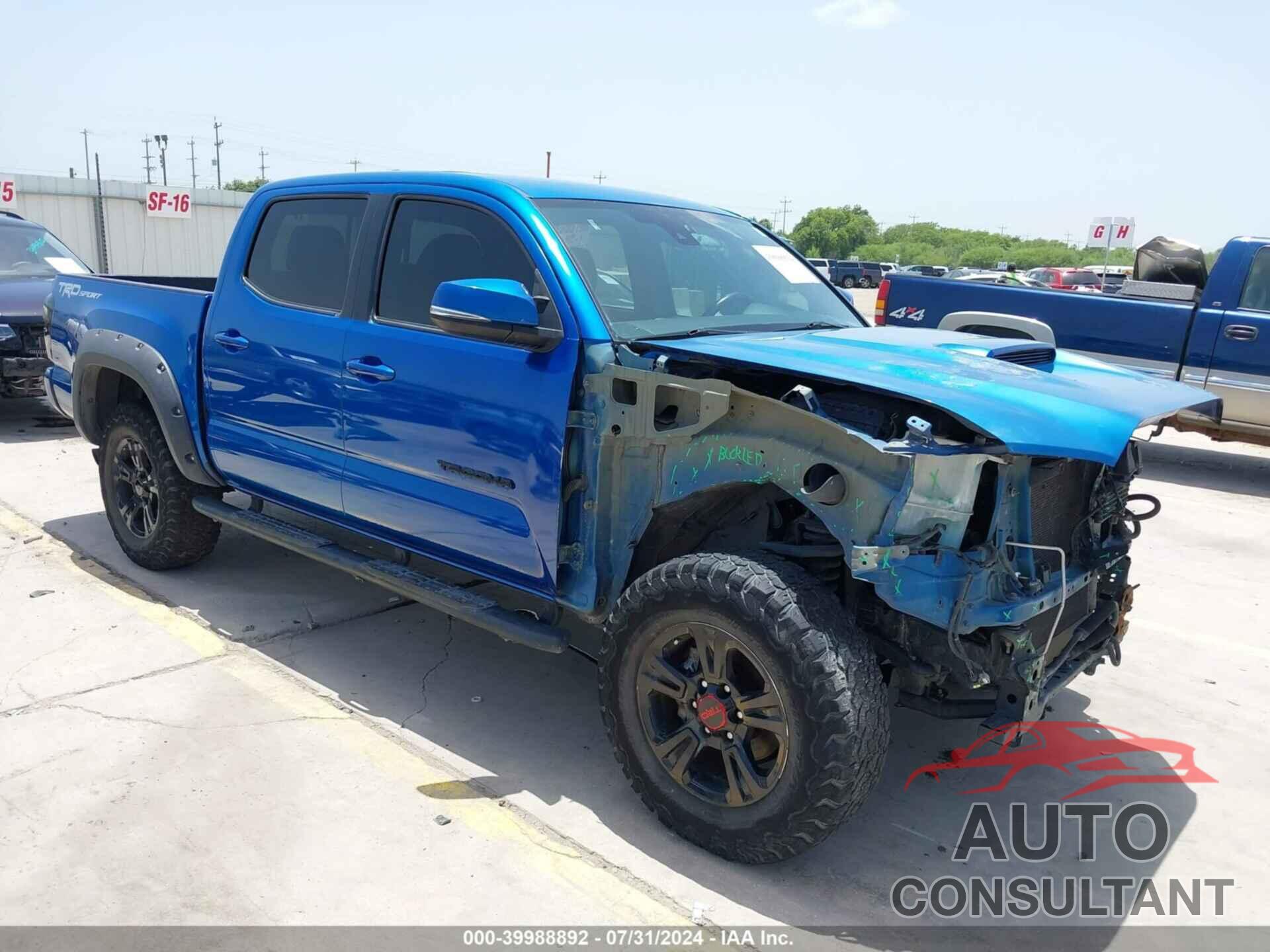 TOYOTA TACOMA 2018 - 5TFAZ5CN1JX065141