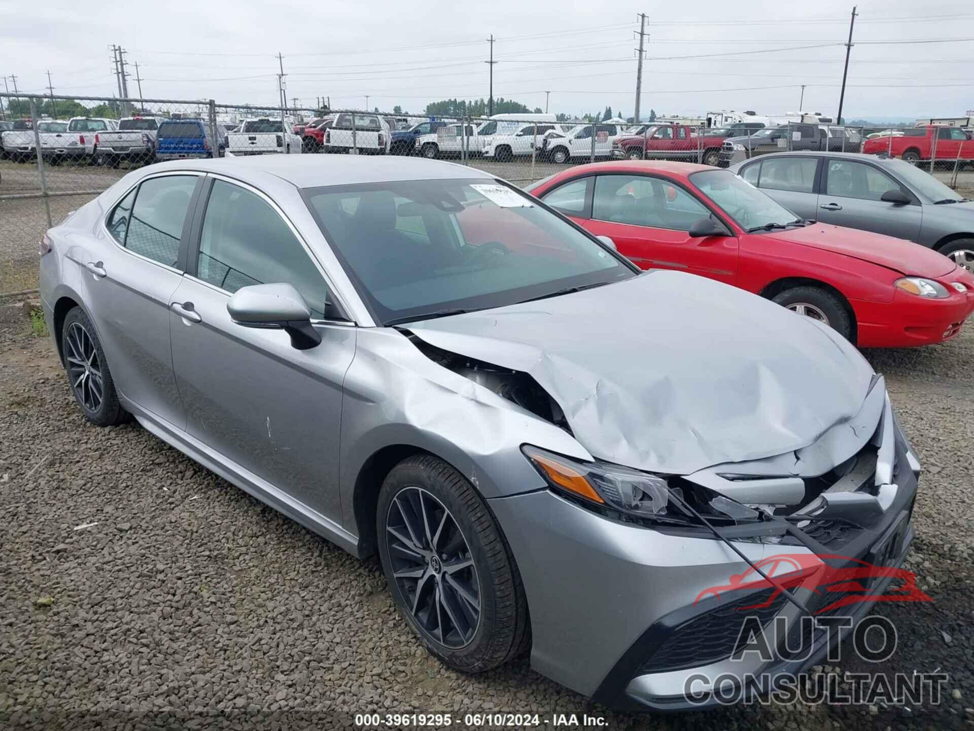 TOYOTA CAMRY 2023 - 4T1G11AK3PU794668