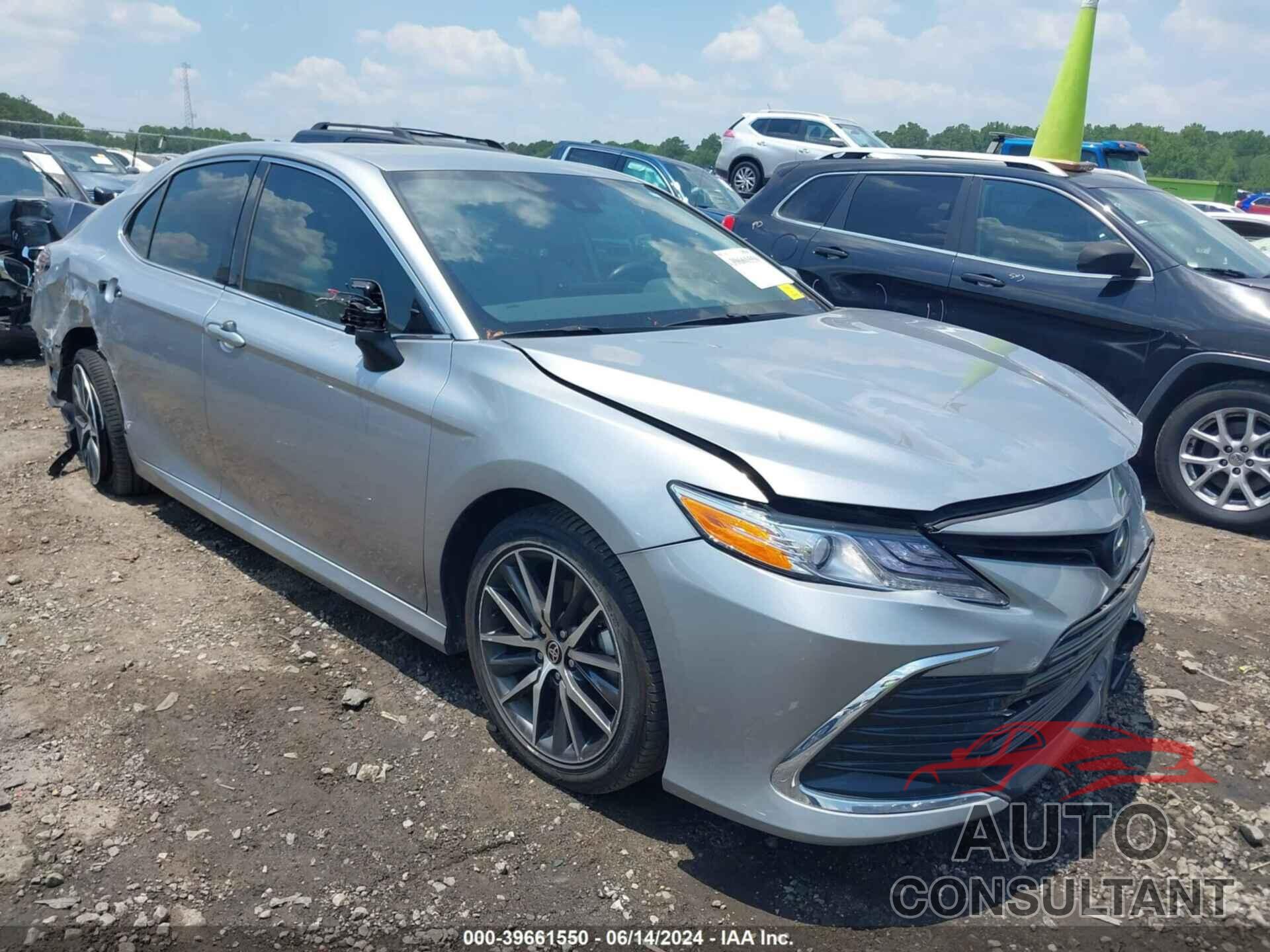 TOYOTA CAMRY 2022 - 4T1F31AK7NU571732