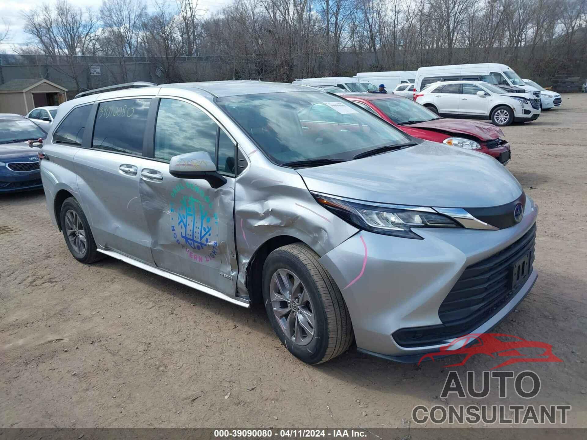 TOYOTA SIENNA 2021 - 5TDKSKFC7MS023858