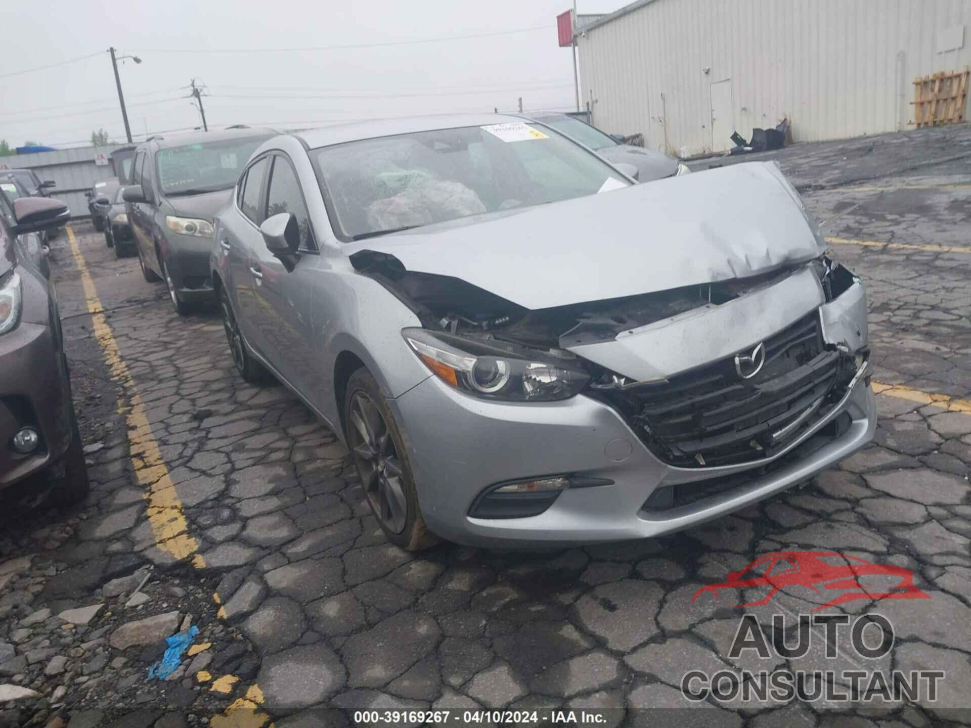 MAZDA 3 2018 - 3MZBN1V36JM175495