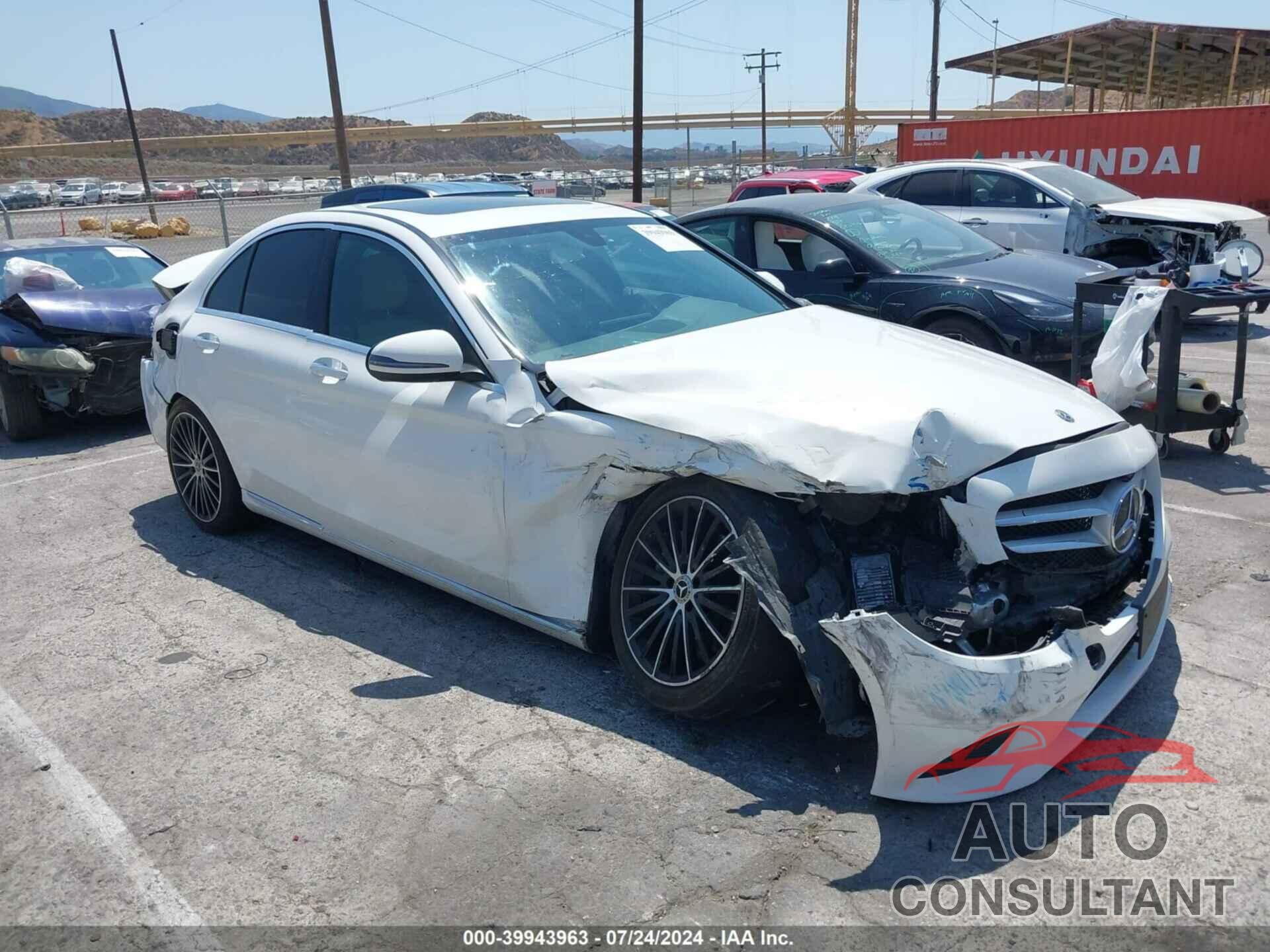 MERCEDES-BENZ C 300 2020 - 55SWF8DB7LU328555