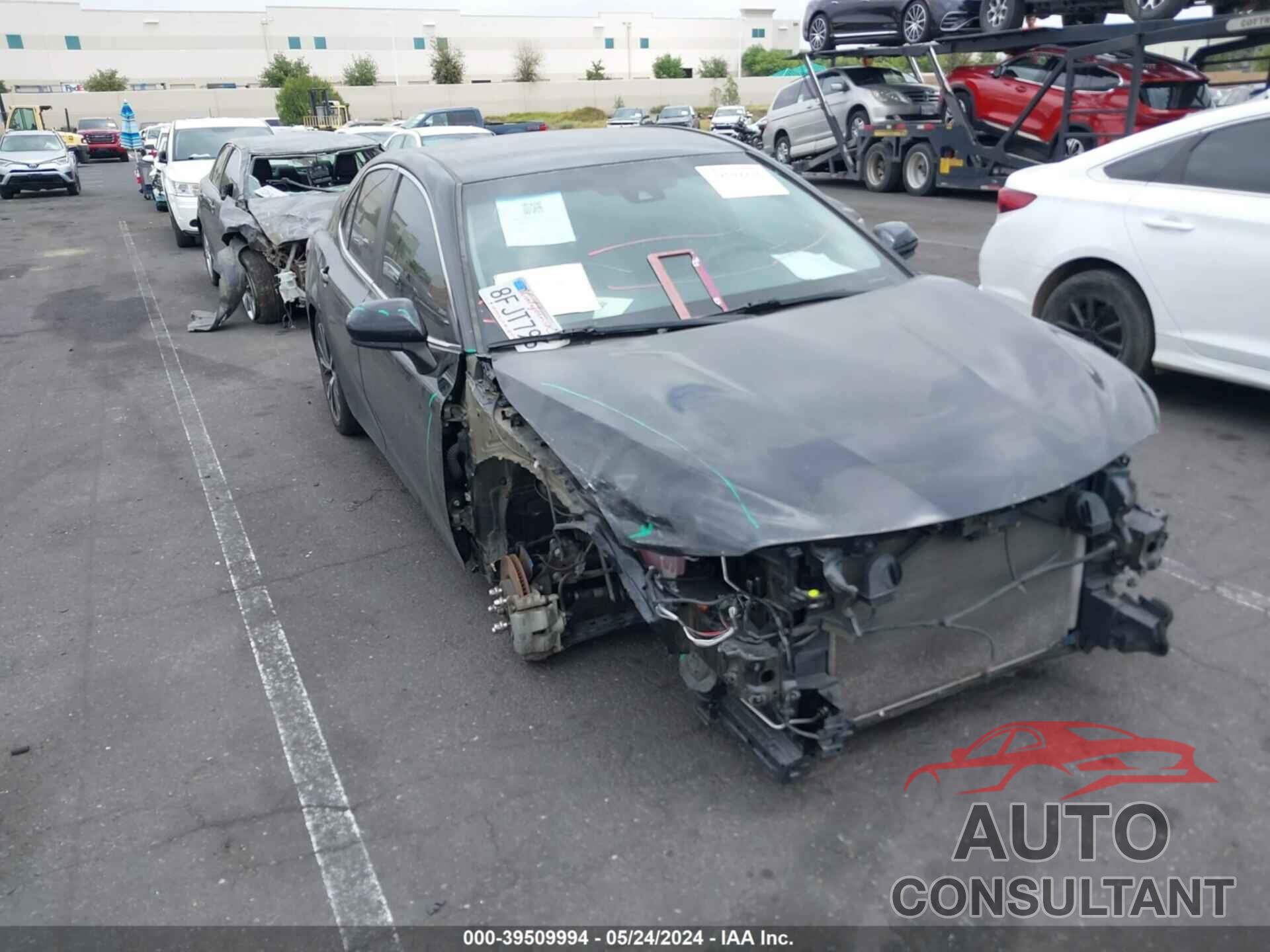TOYOTA CAMRY 2018 - 4T1B11HK4JU673039
