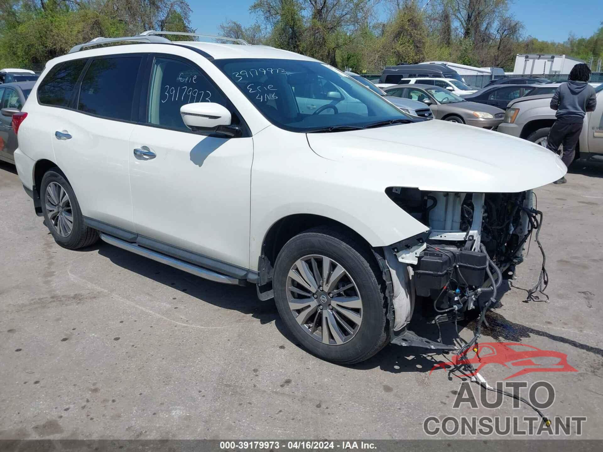 NISSAN PATHFINDER 2018 - 5N1DR2MM5JC613033