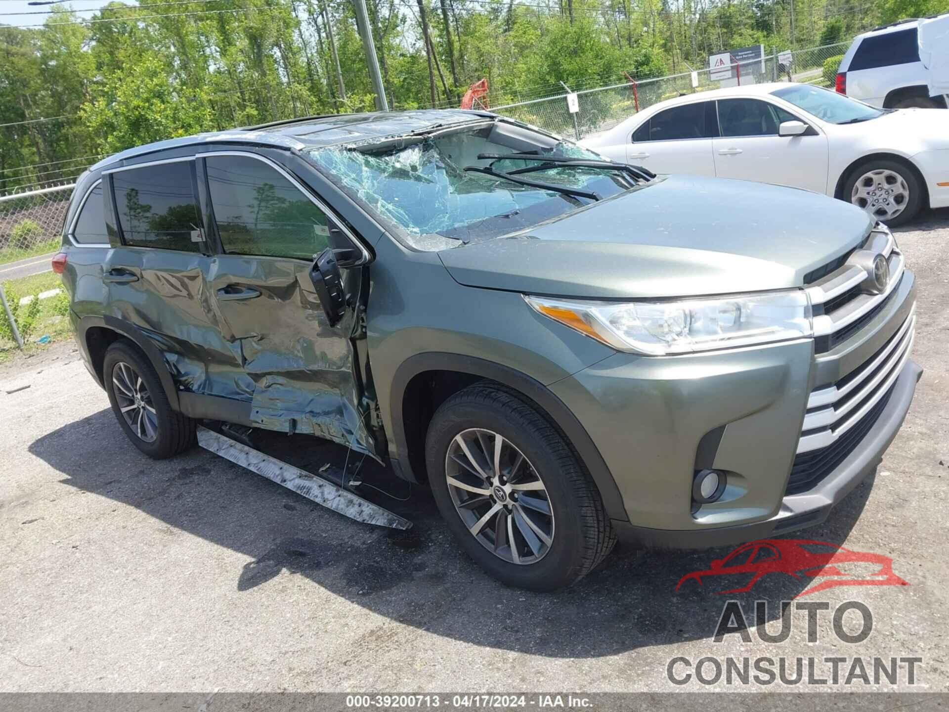 TOYOTA HIGHLANDER 2019 - 5TDKZRFH2KS302745