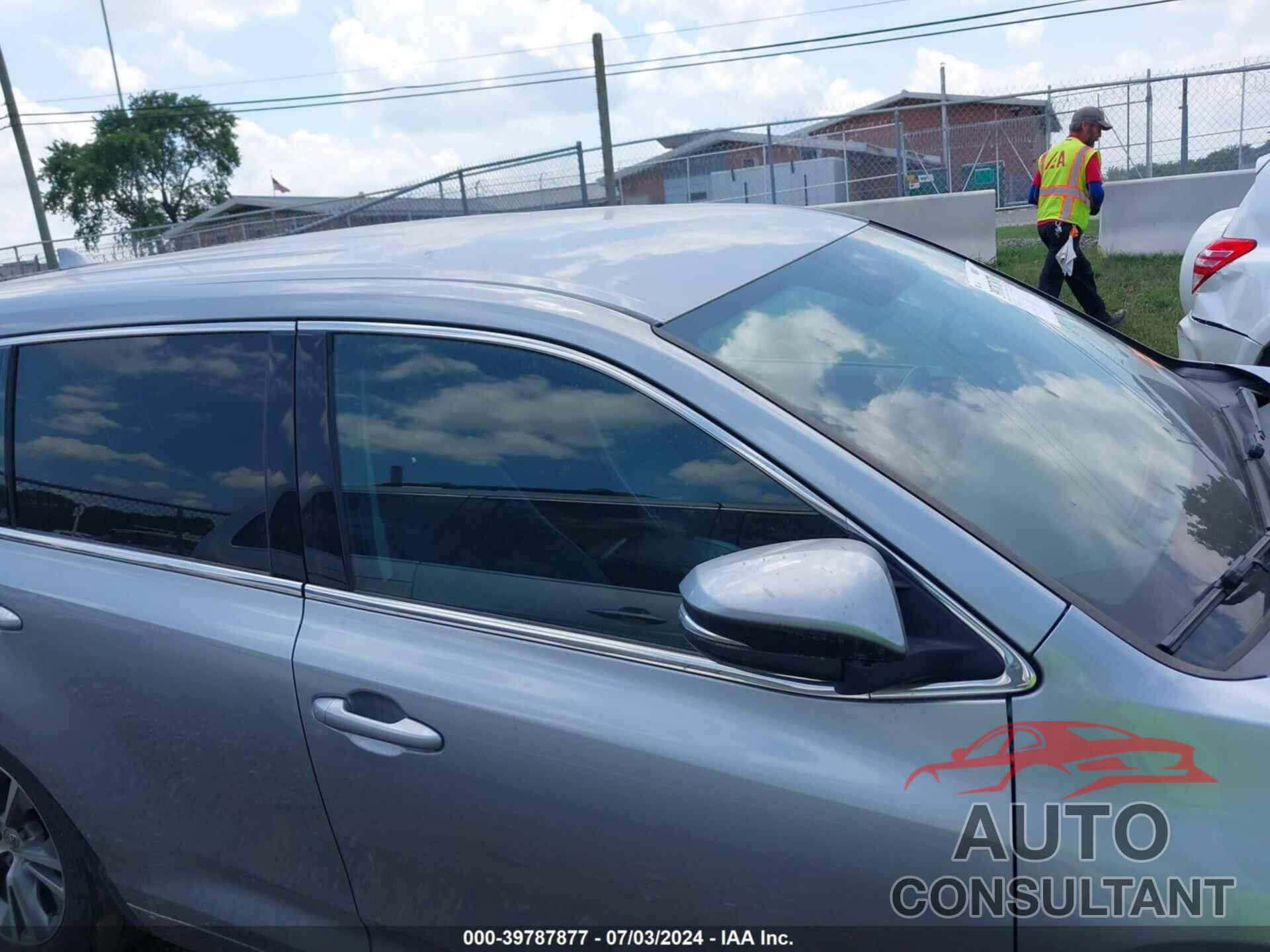 TOYOTA HIGHLANDER 2015 - 5TDBKRFH4FS117638