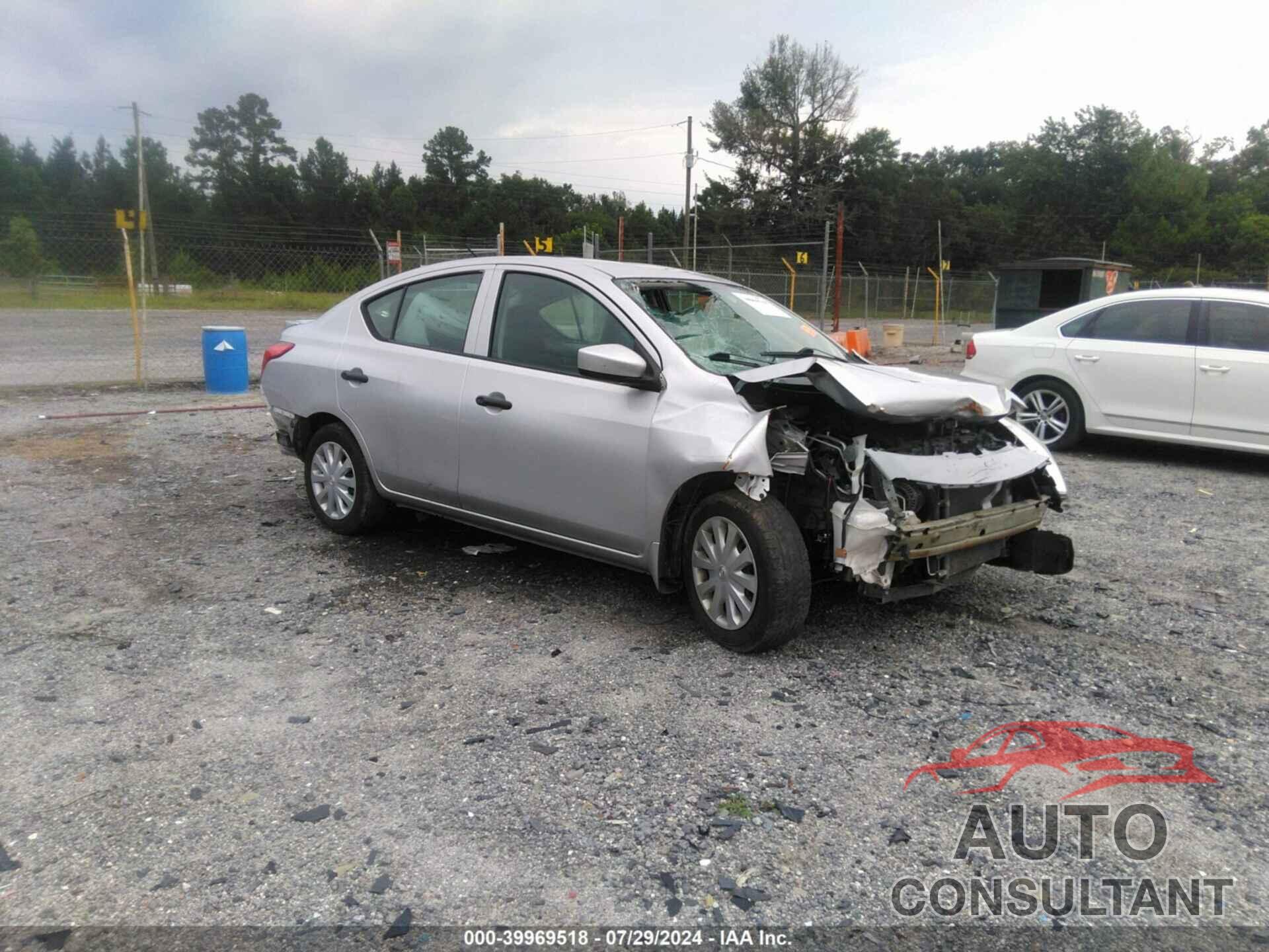 NISSAN VERSA 2017 - 3N1CN7AP8HL897363